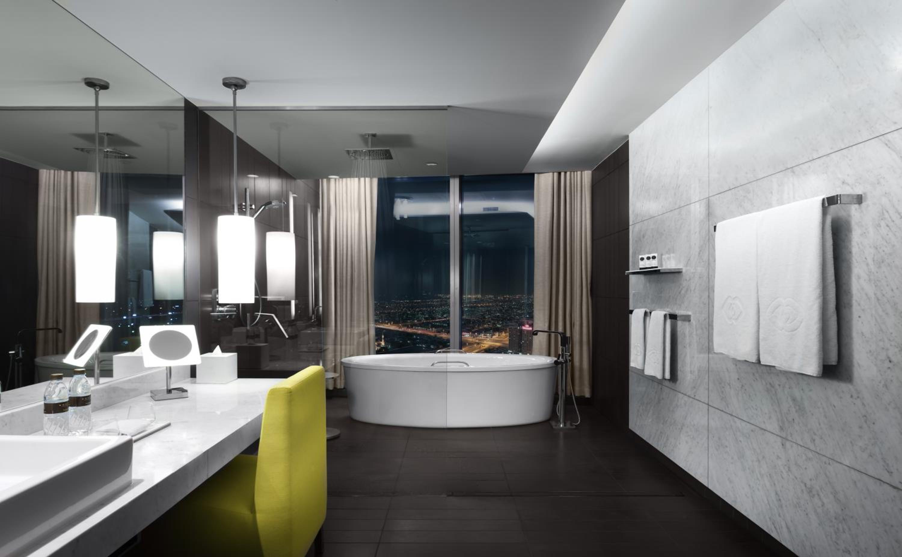 Opera King Suite with Coastline View - Club Access - Photo 10