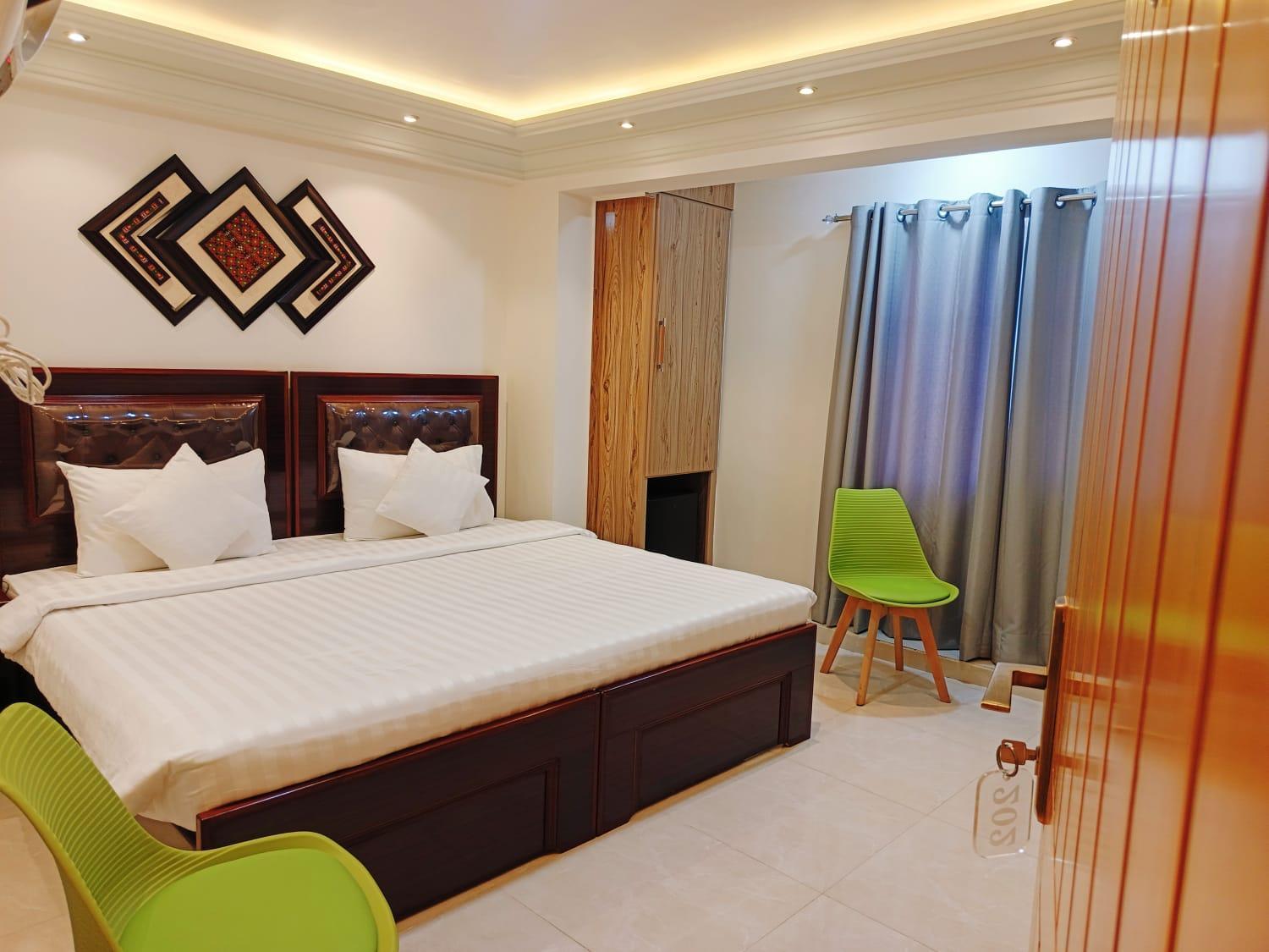 Double Room with Mountain View