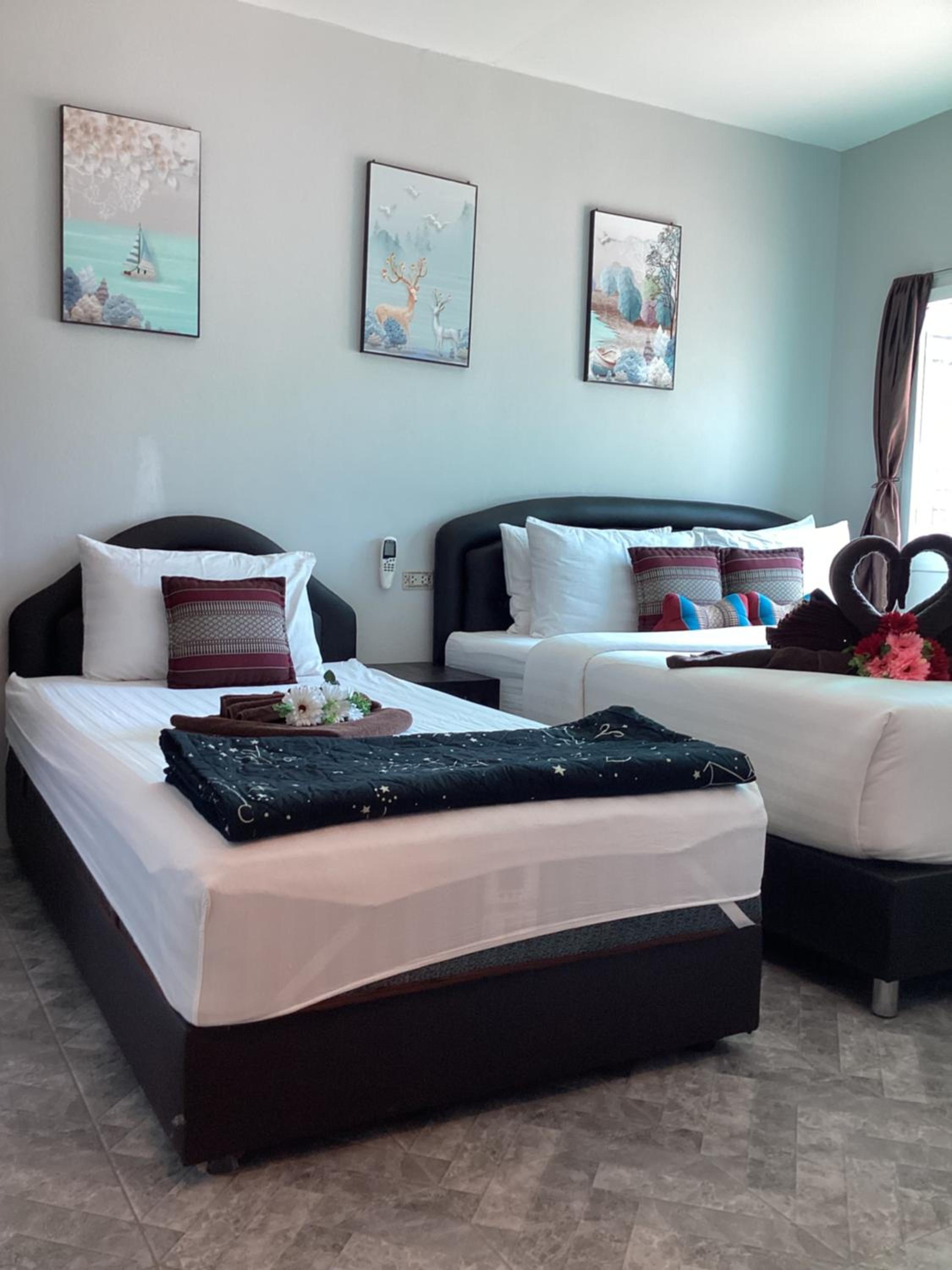 Triple Room with Private Bathroom photo 2