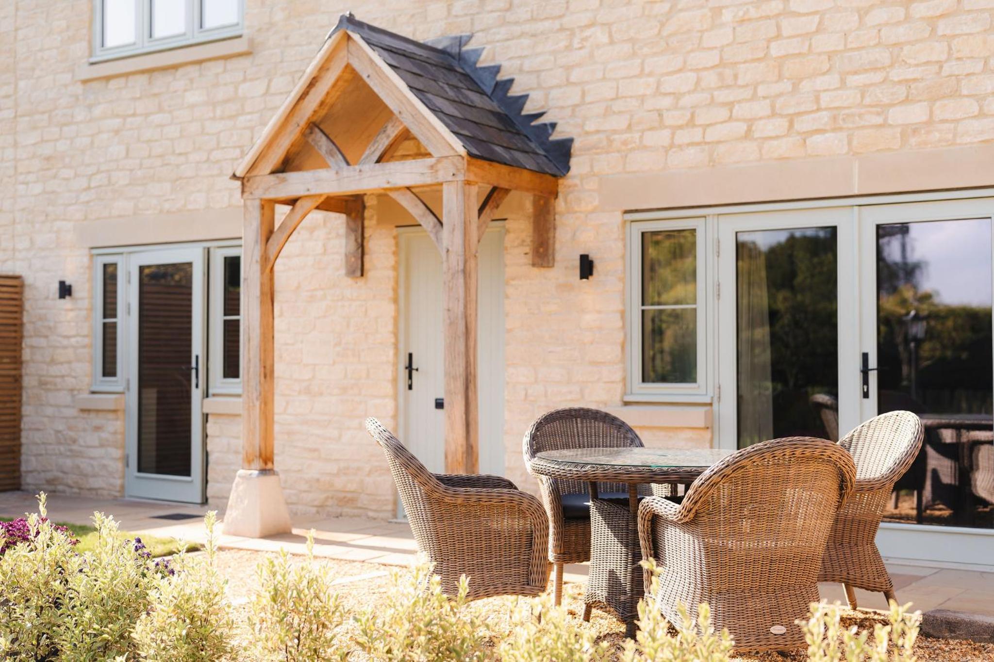 Two Bedroom Grand Cottage (Non Smoking) photo 2