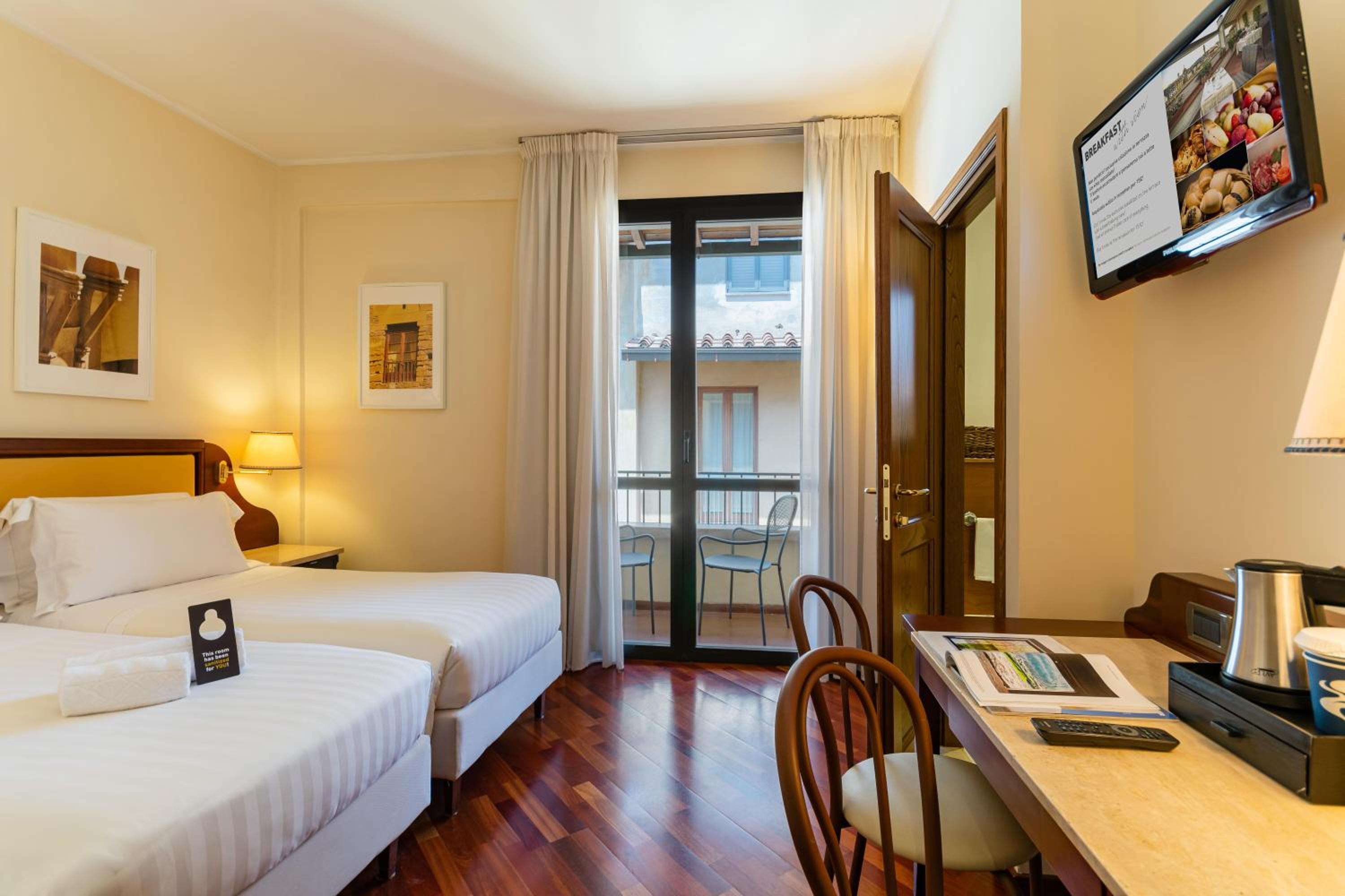 Double Room with City View photo 2