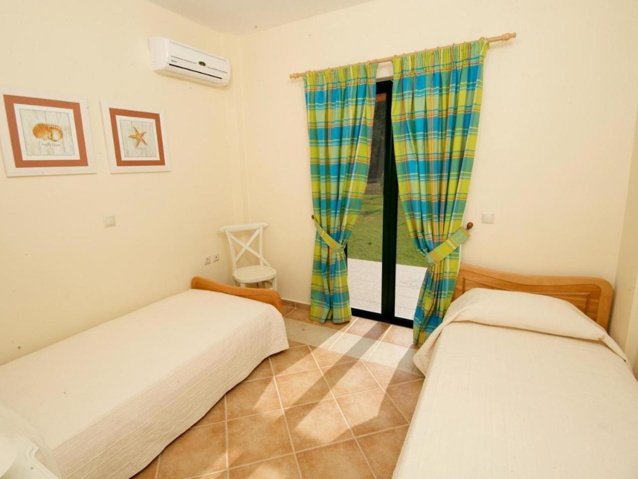 Two-Bedroom Deluxe Apartment with Garden View photo 1