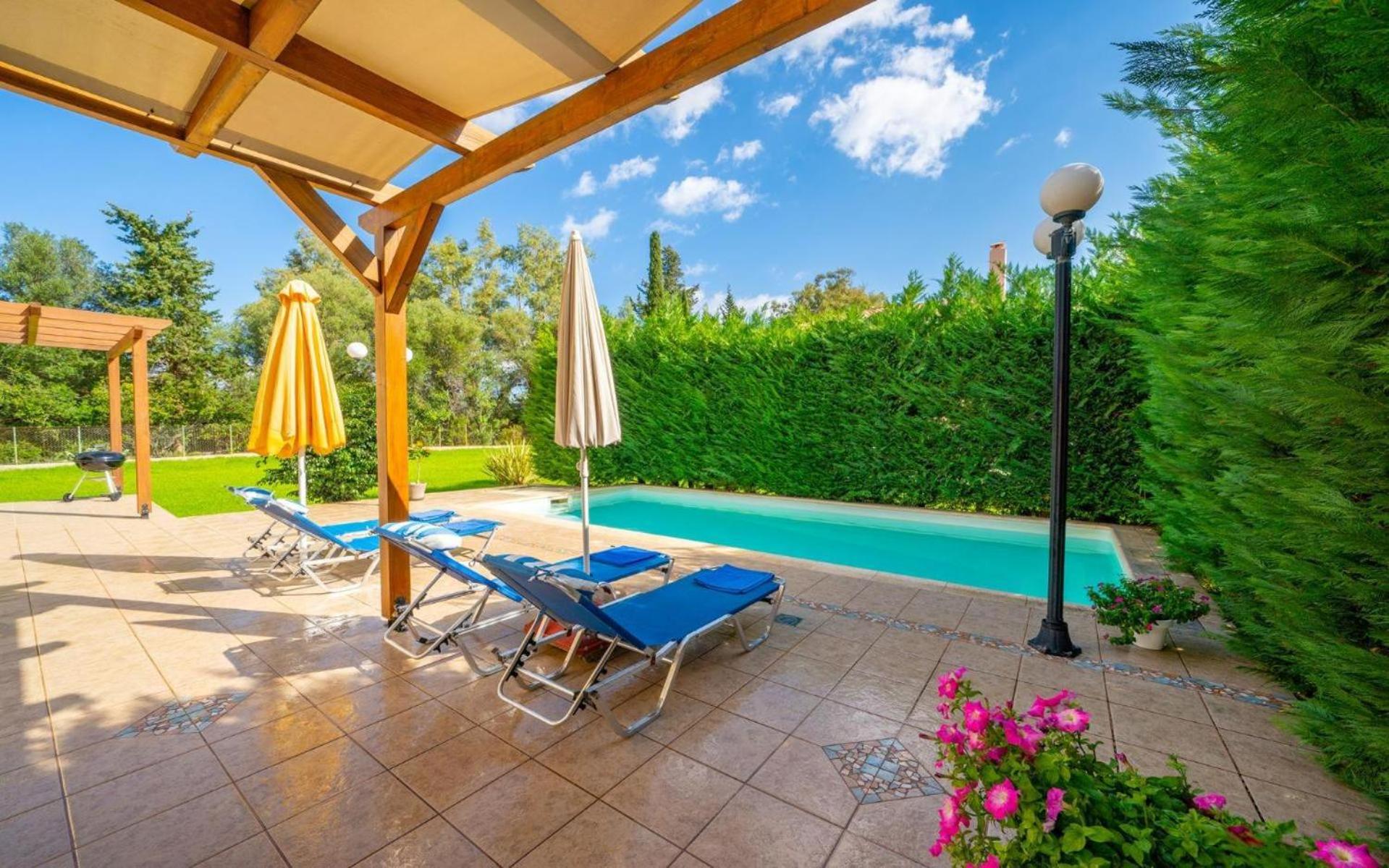 Two-Bedroom Deluxe Apartment with Garden View photo 3