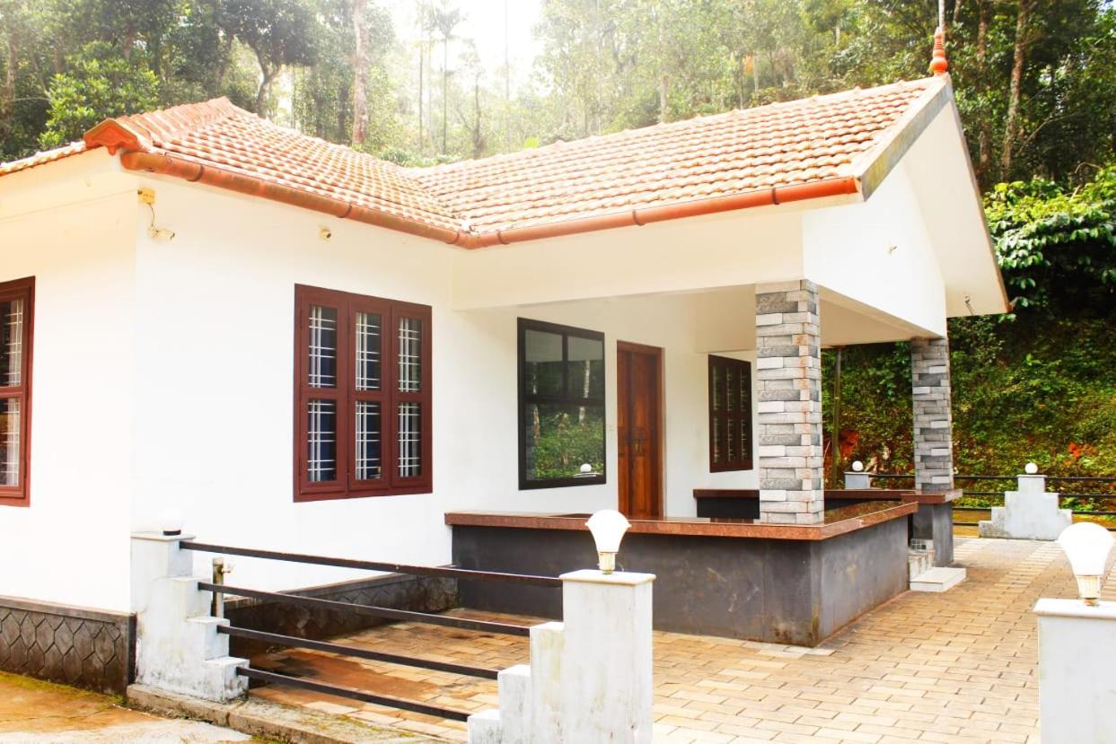 Three-Bedroom Villa photo 2