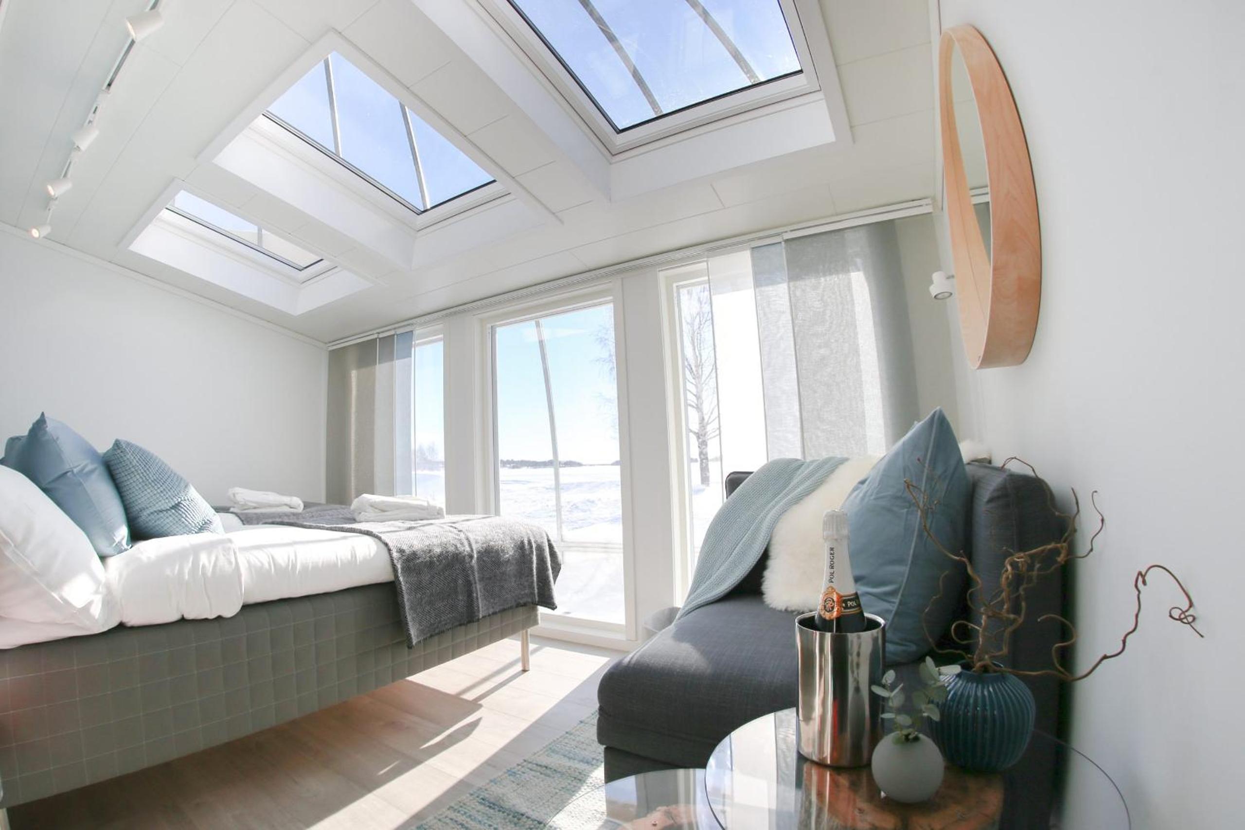 One-Bedroom House photo 2
