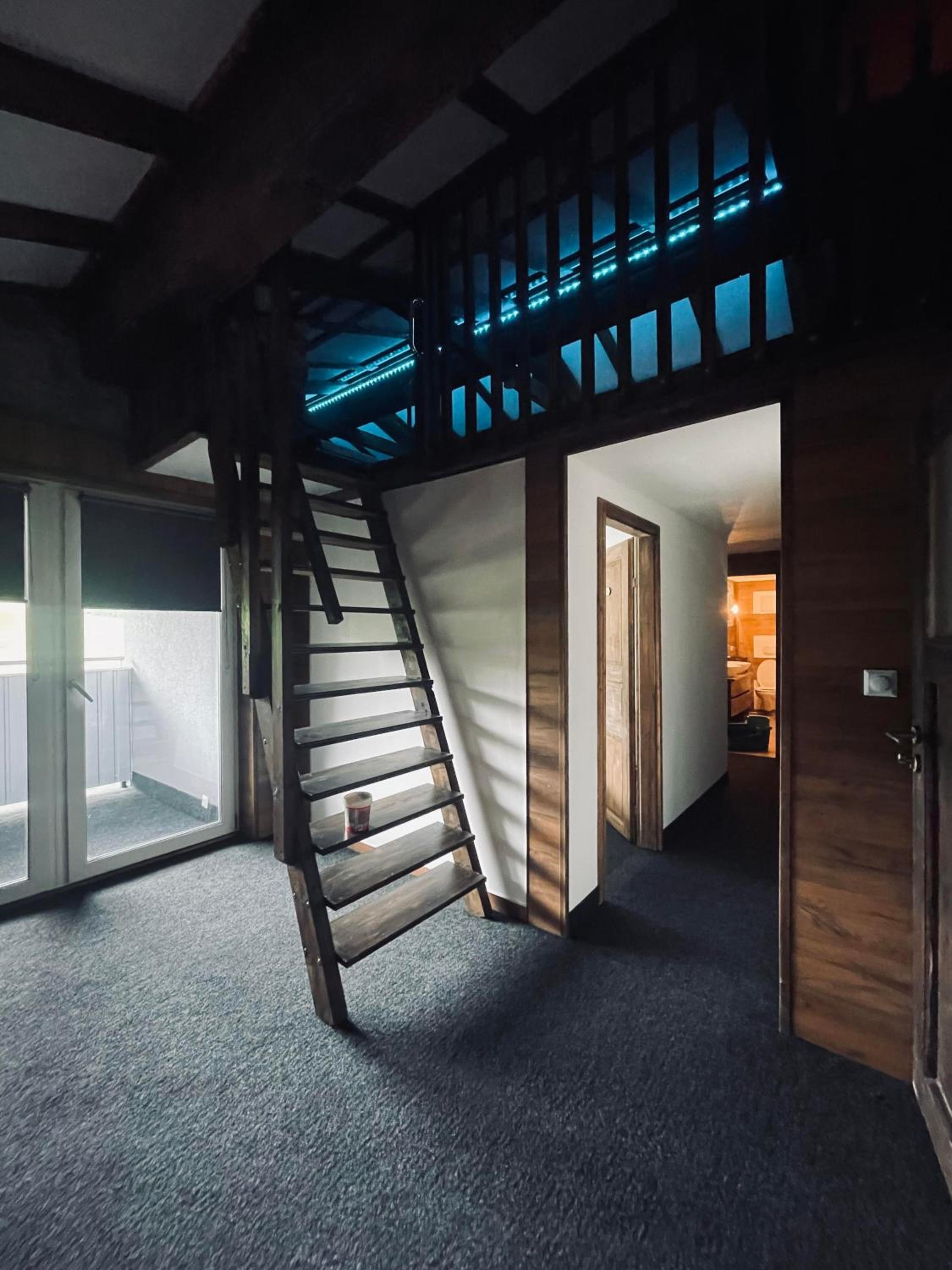 Apartment with Bathroom