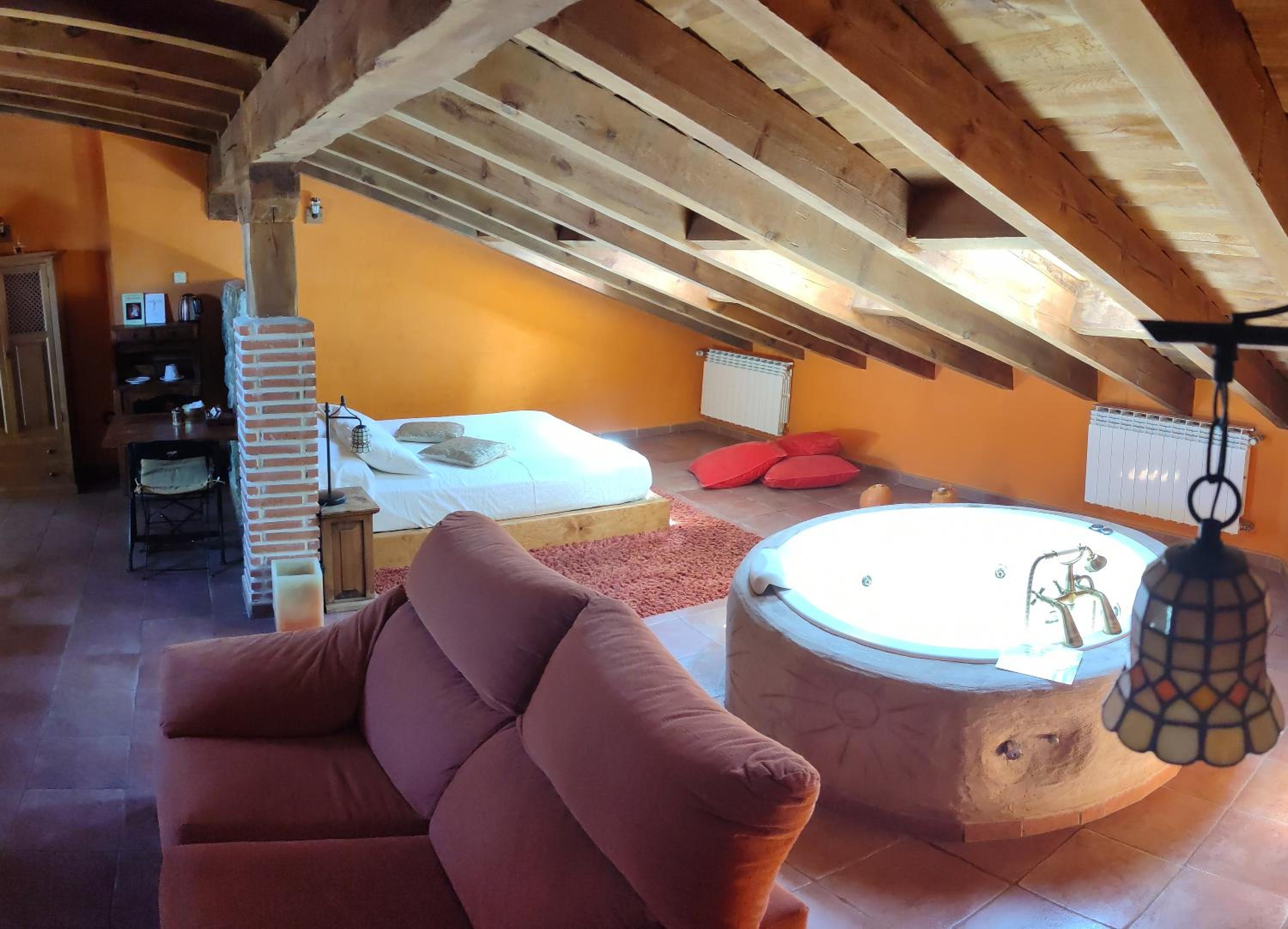Deluxe Double Room photo 3