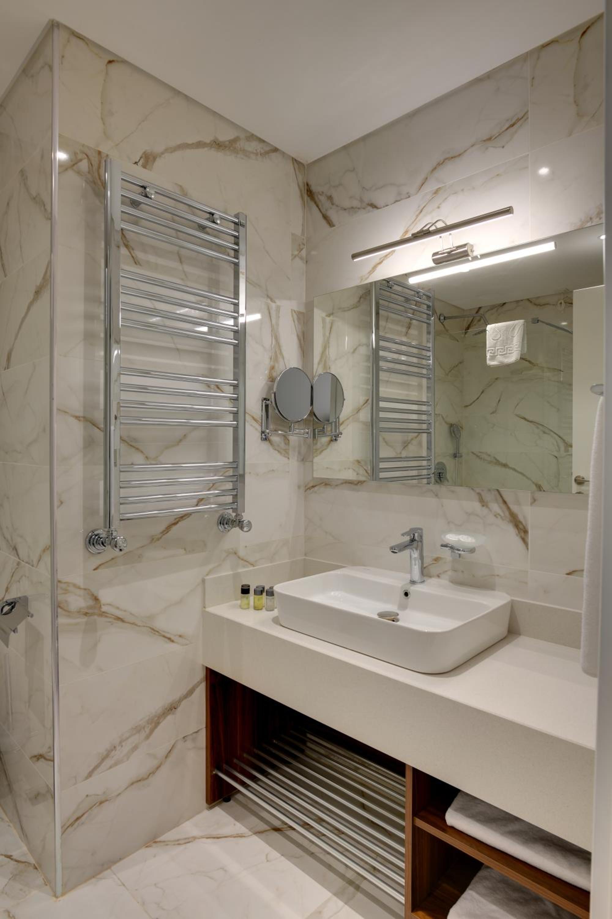 Double Room with Balcony and Sea View photo 3