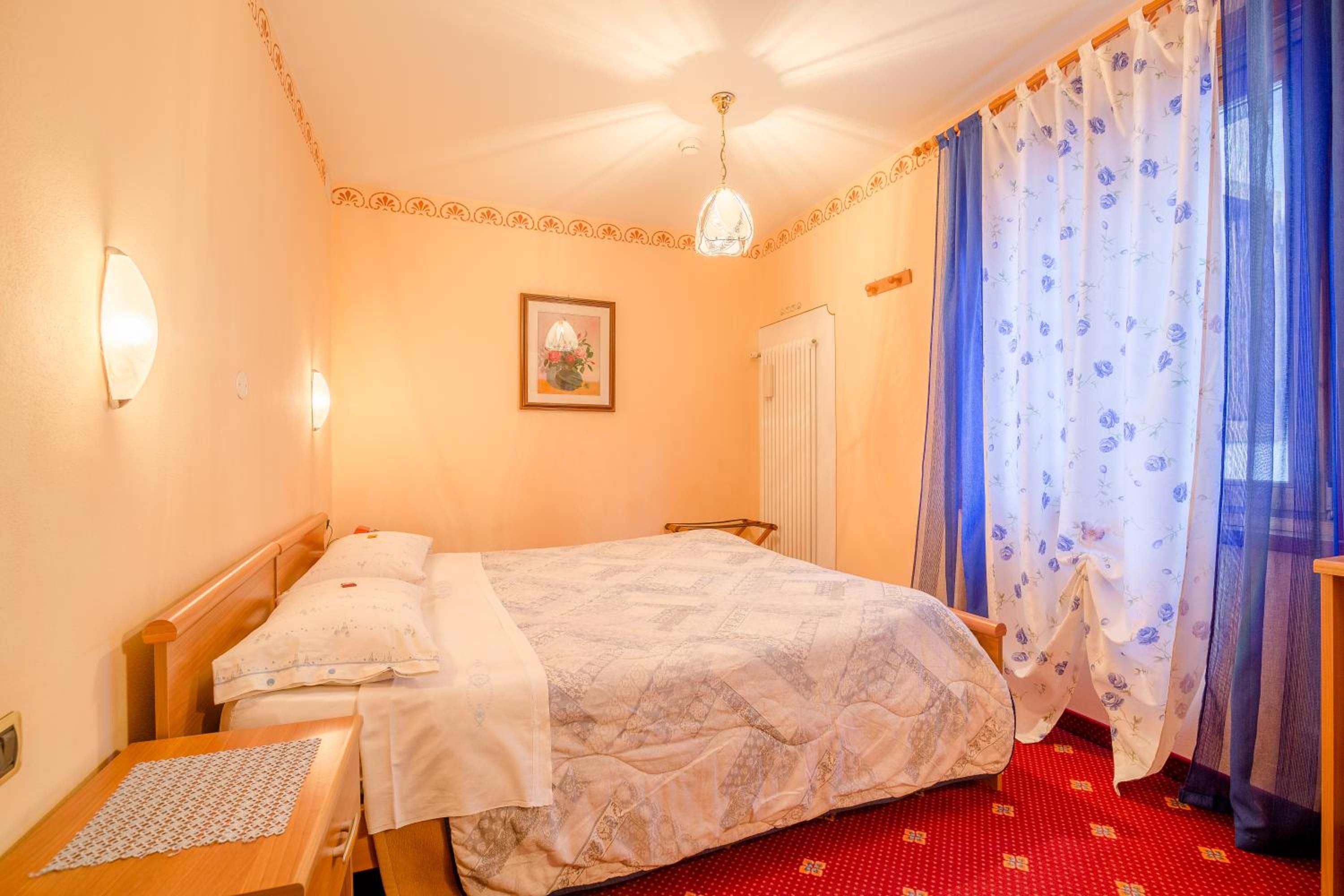 Standard Double Room photo 1
