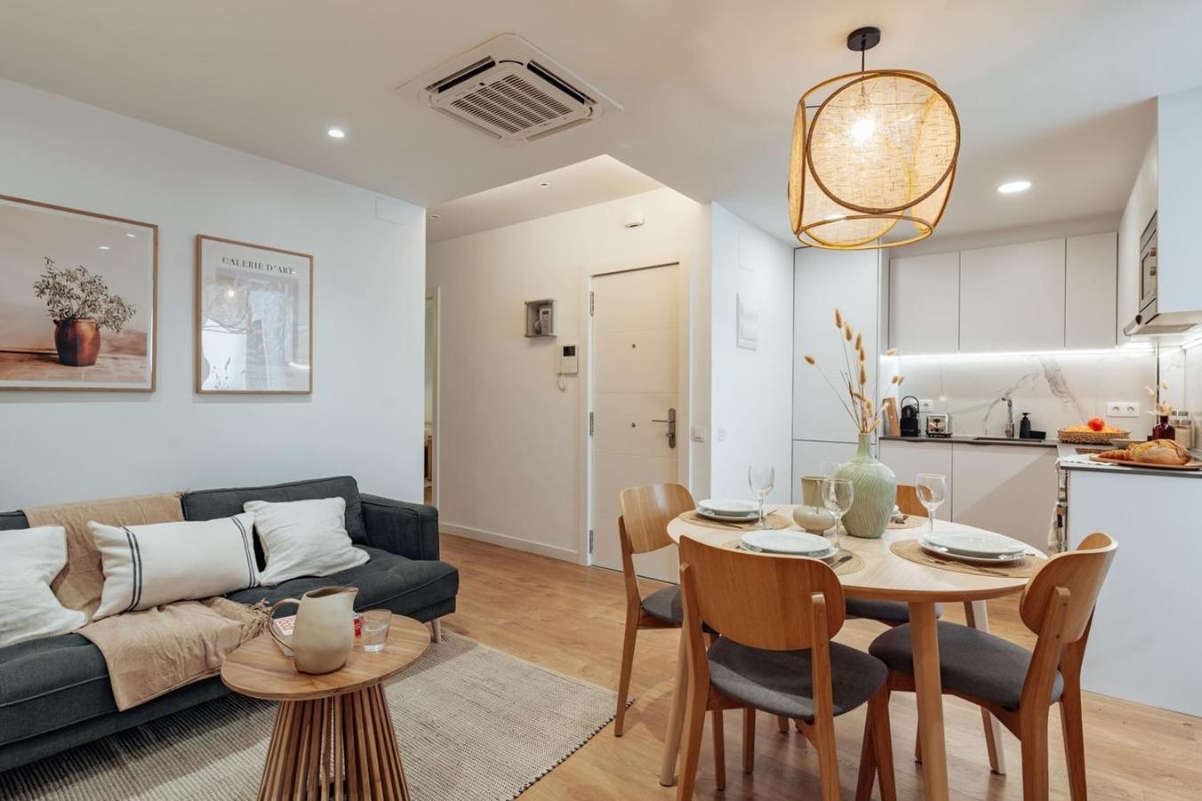 Apartment photo 2