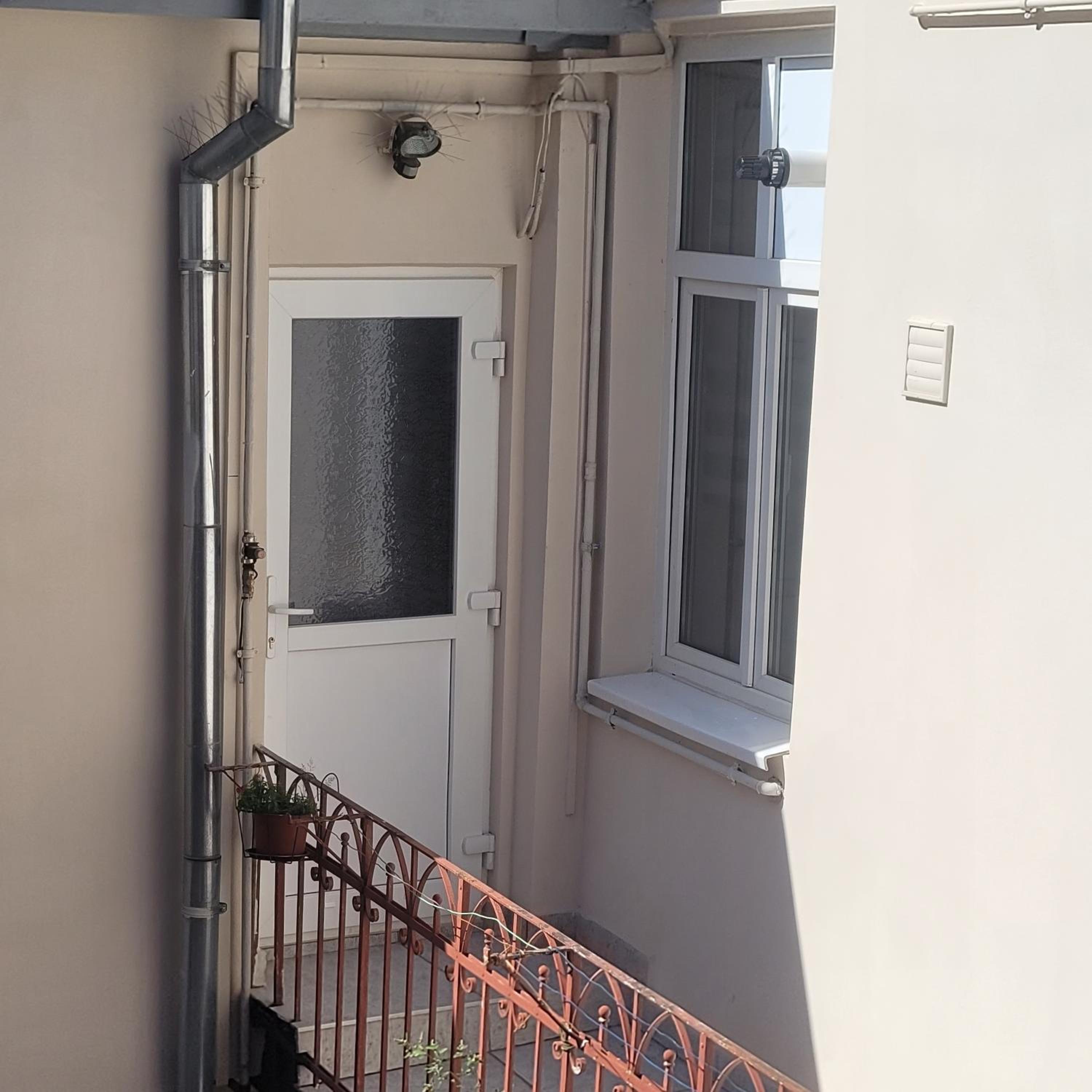 One-Bedroom Apartment - Photo 16