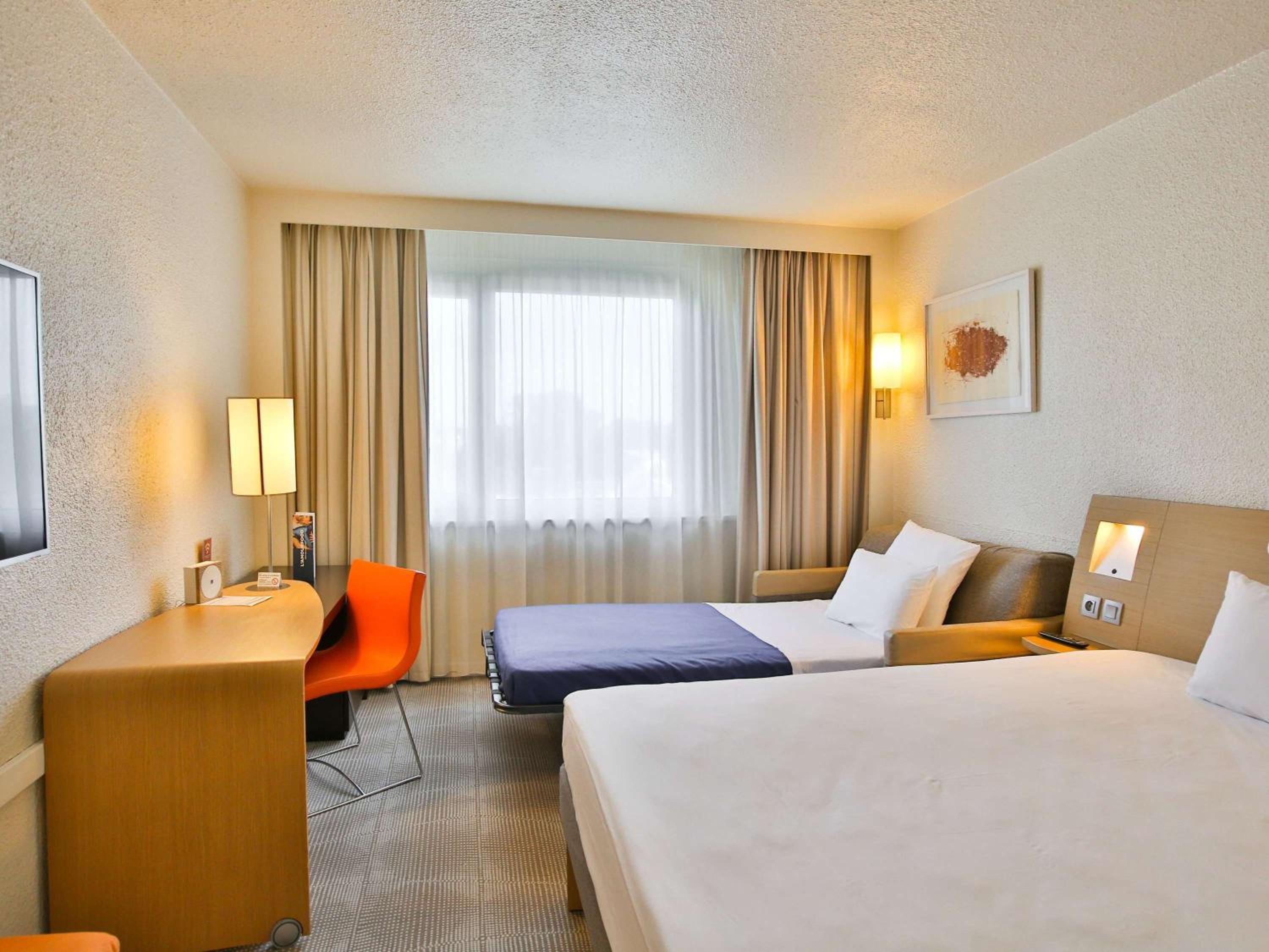 Classic Double Room with Sofa Bed photo 3