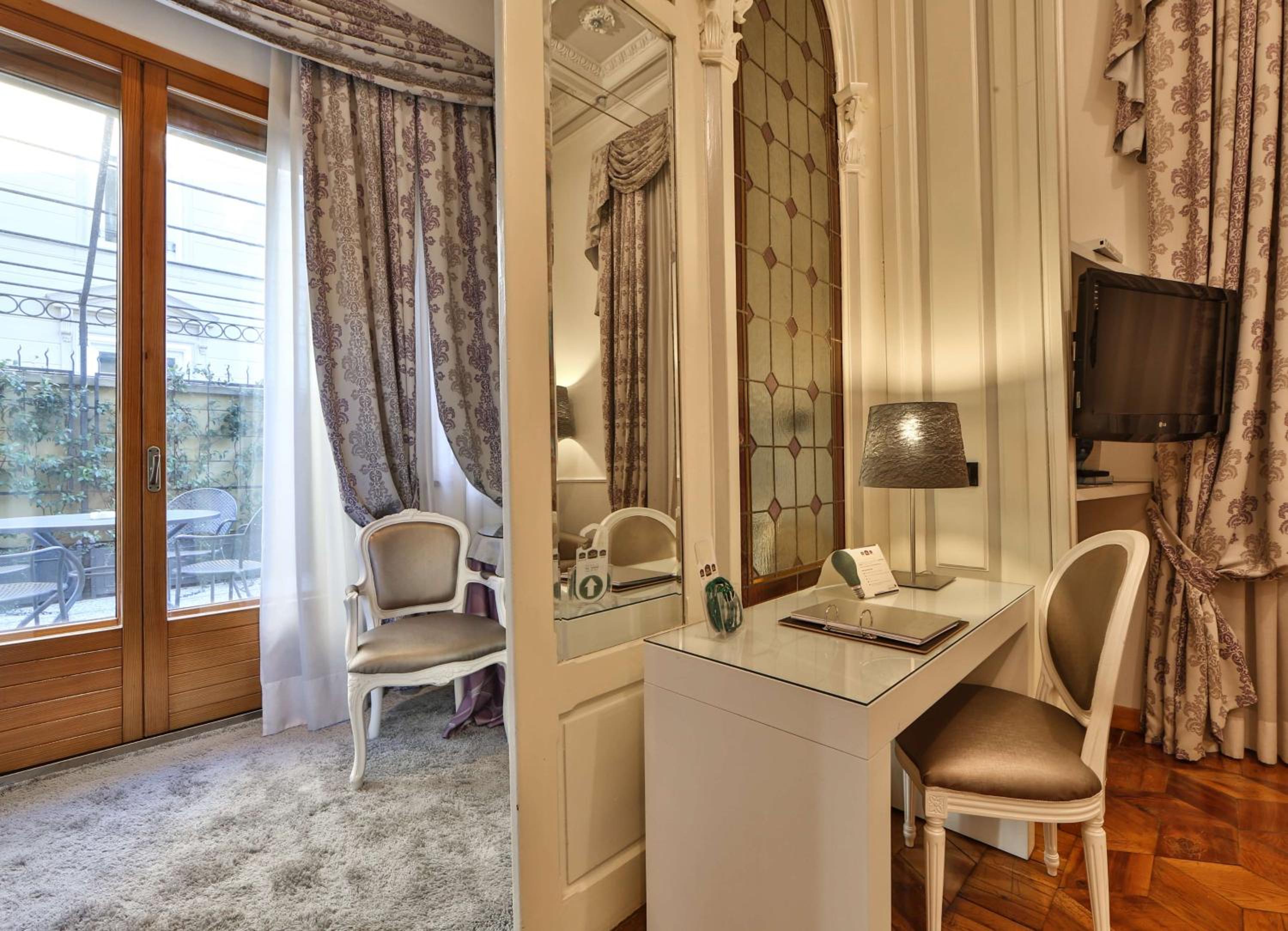 Classic Triple Room - Photo 7