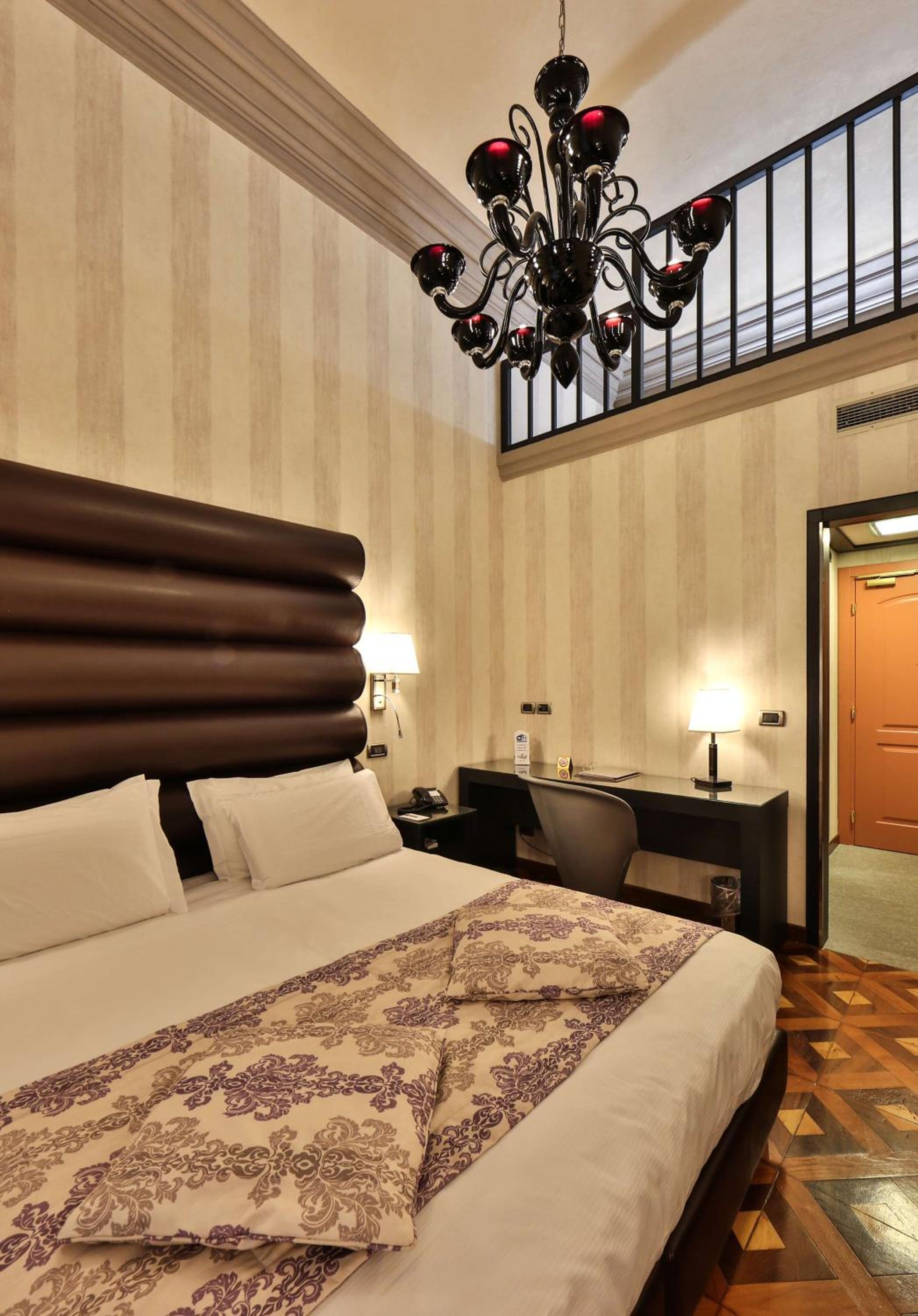 Classic Triple Room - Photo 4
