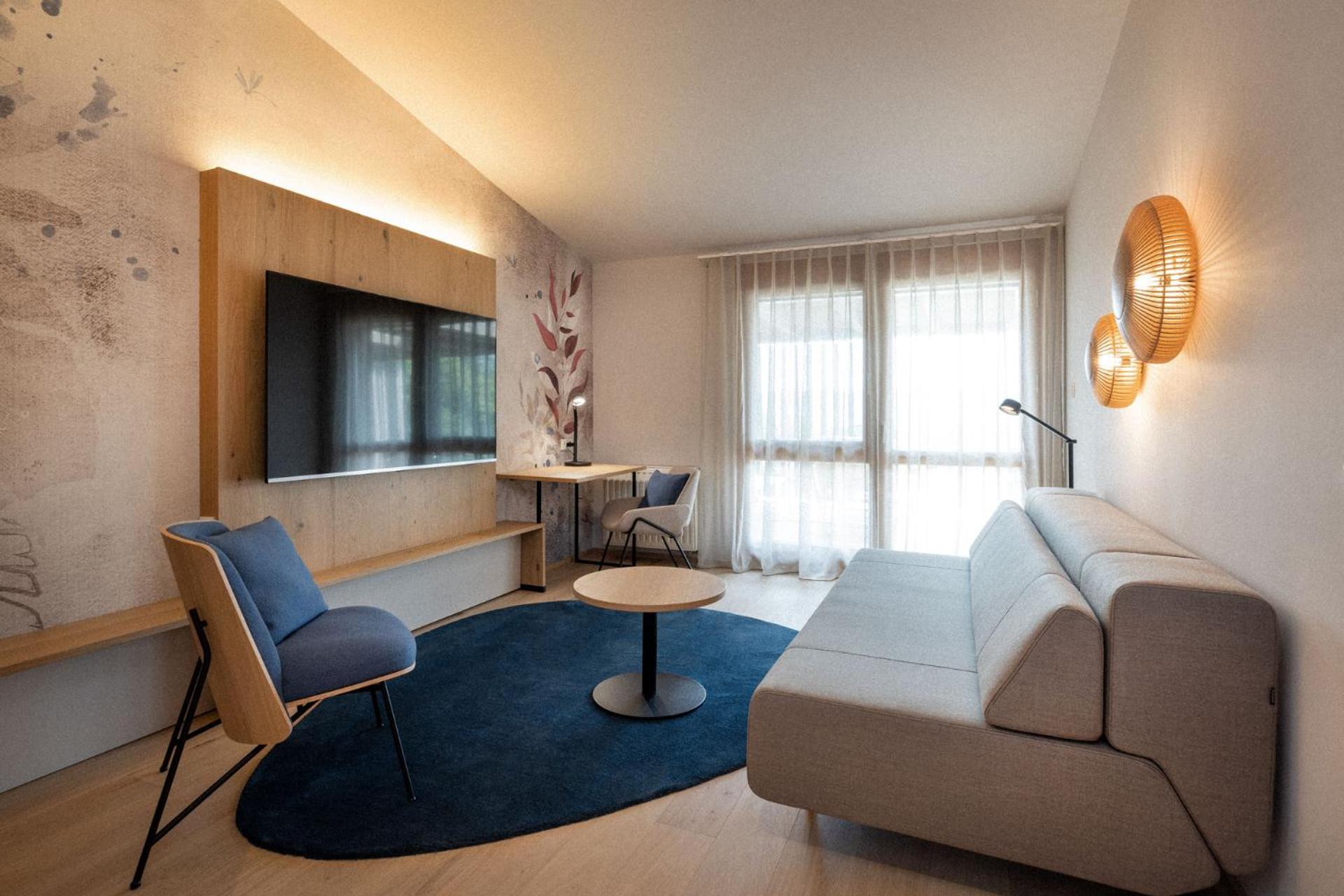 Junior Suite with Balcony photo 1