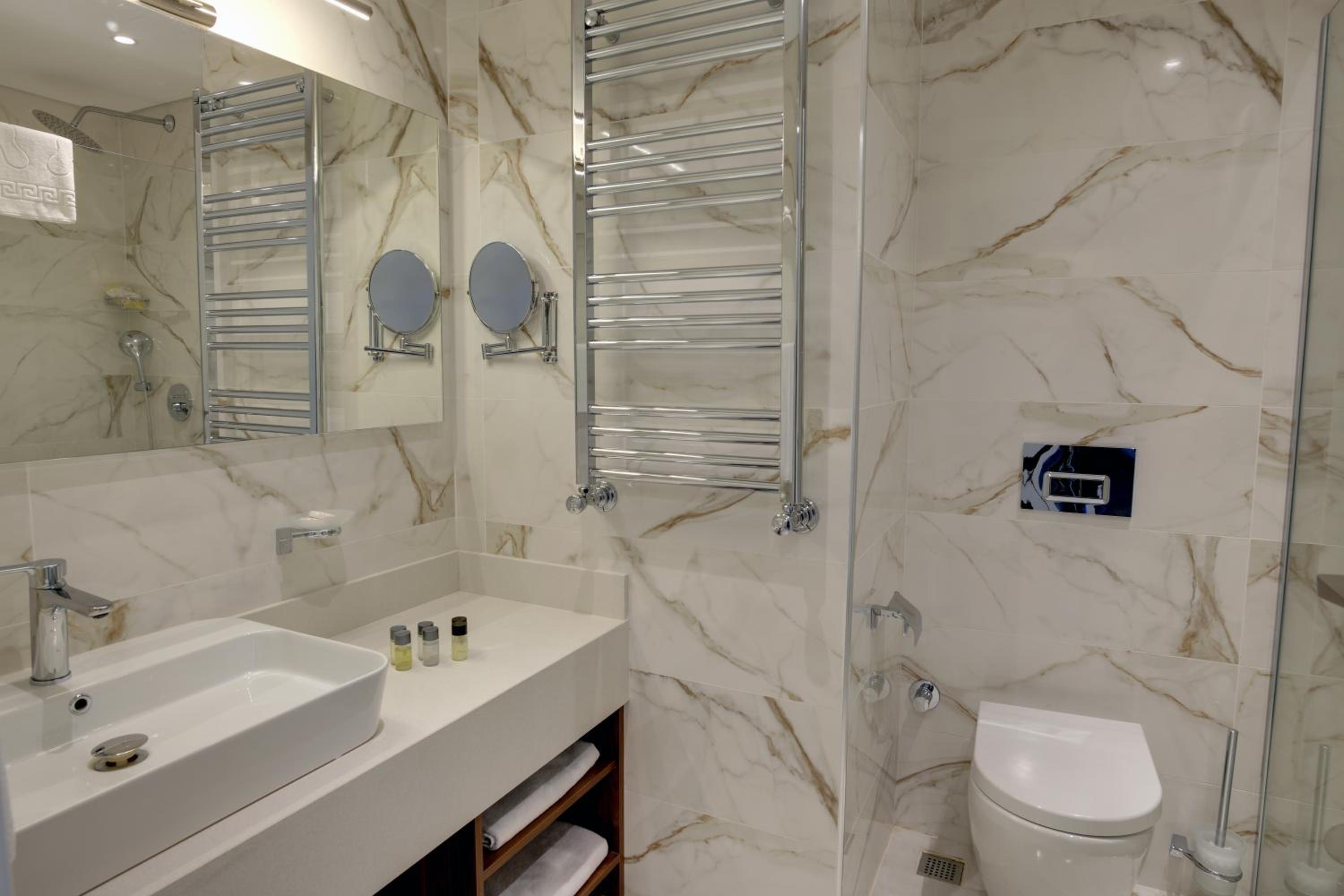 Junior Suite with Balcony photo 3