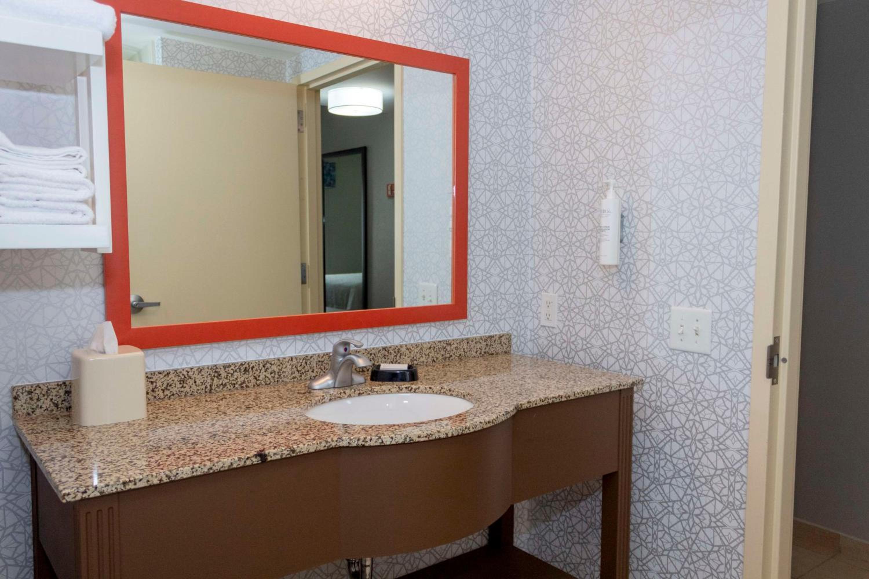 King Suite - Photo 3
