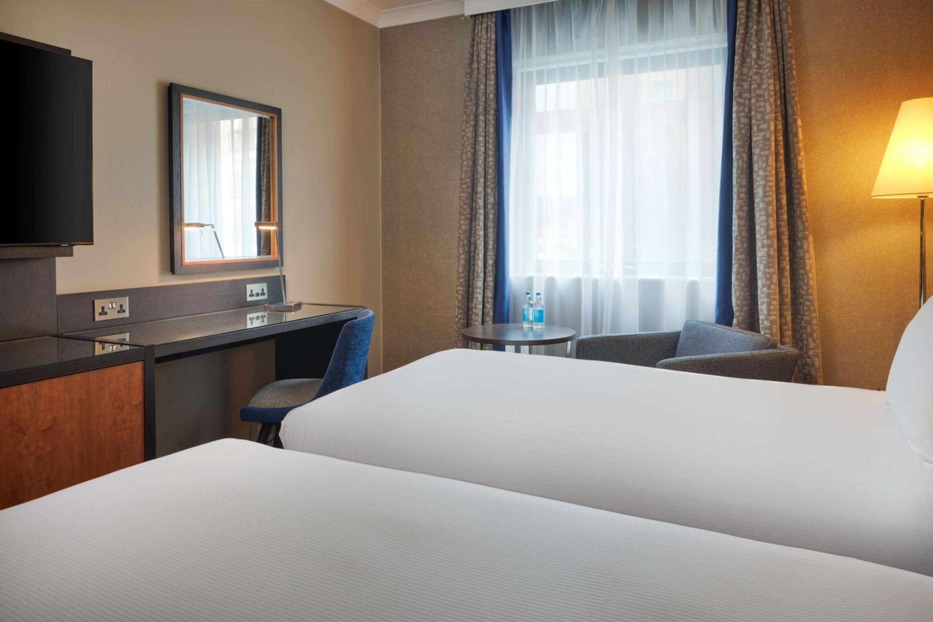 Twin Room - Photo 1