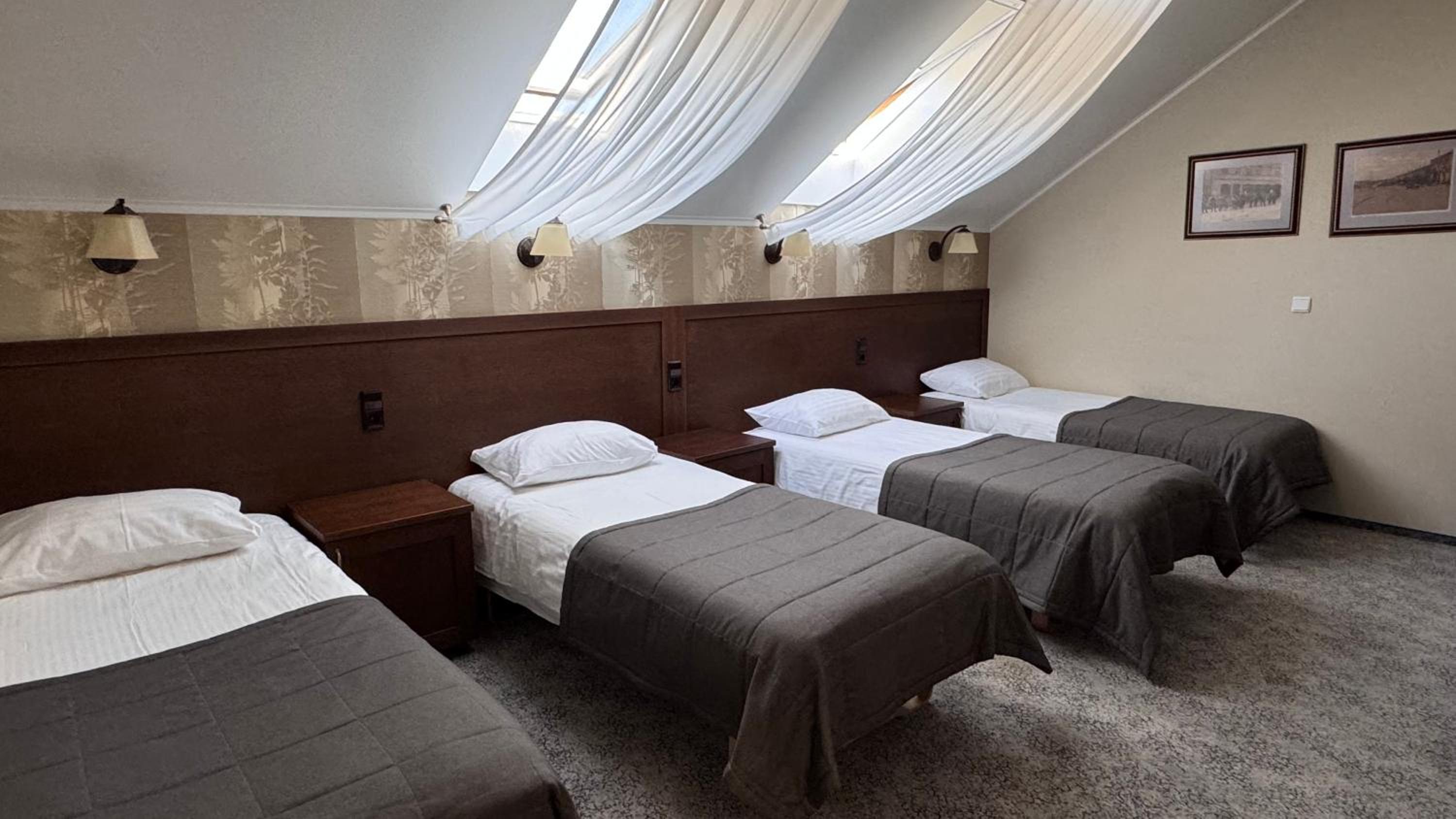 Quadruple Room - Photo 3