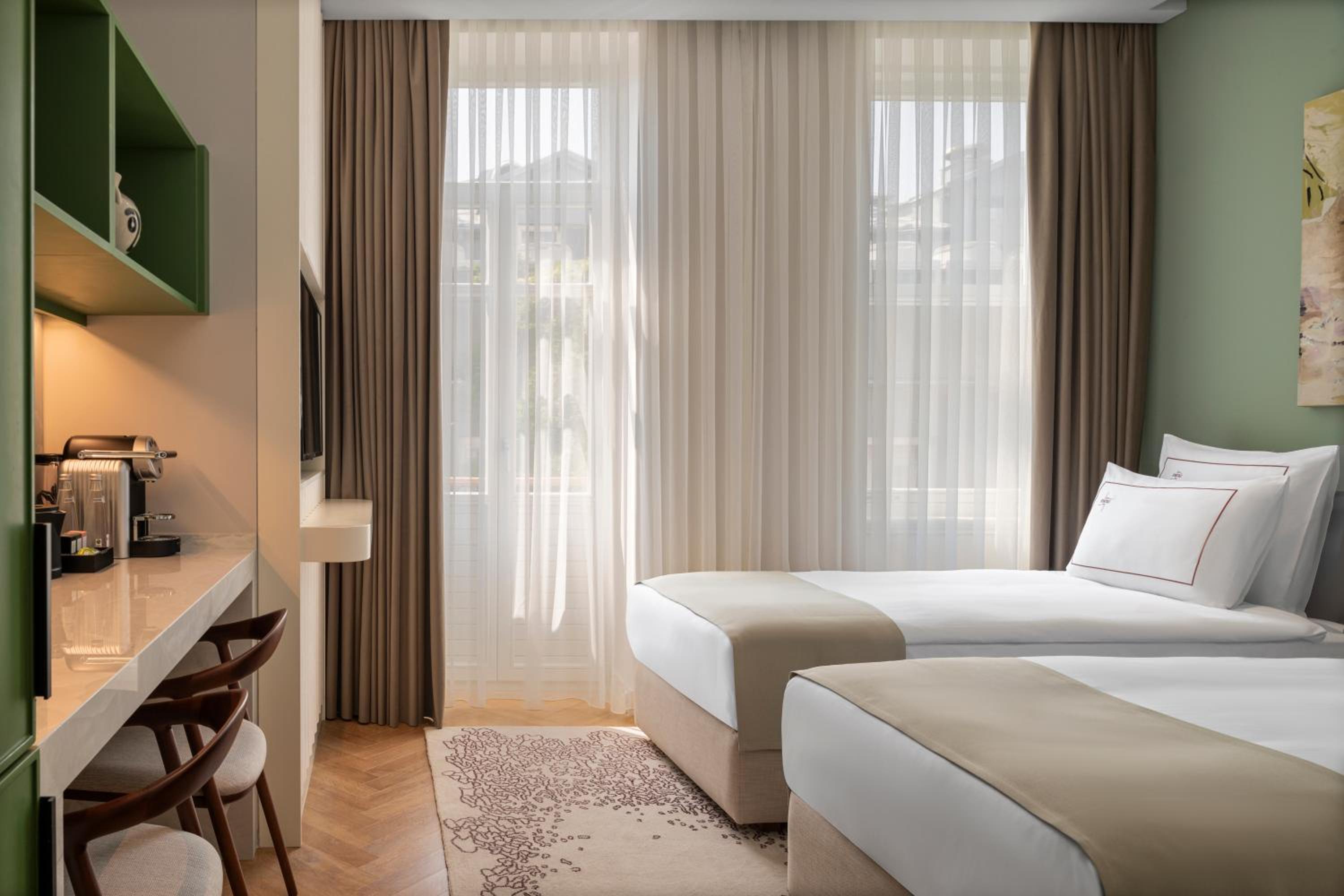 Superior Twin Room with Balcony photo 1