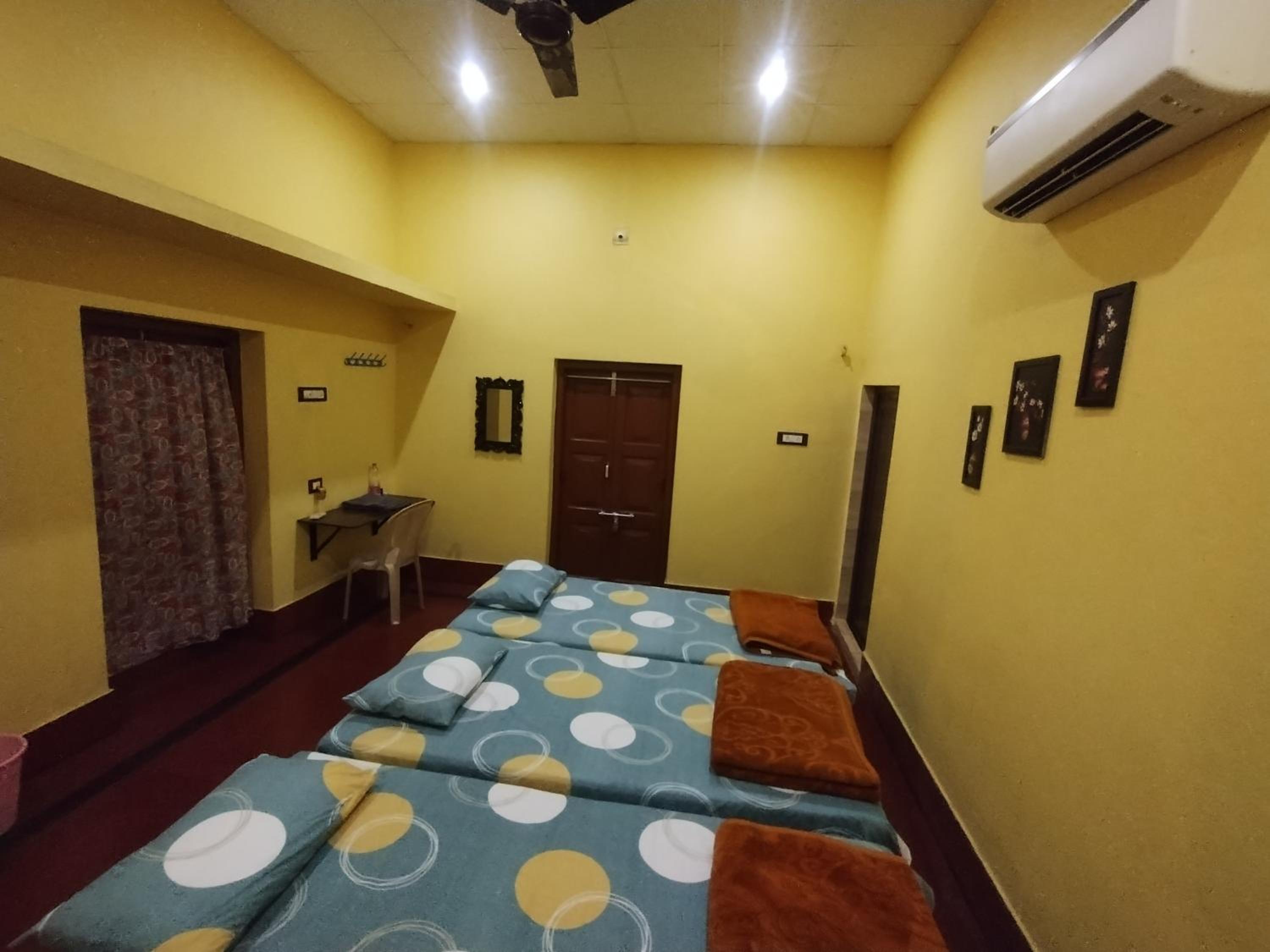 Superior Triple Room