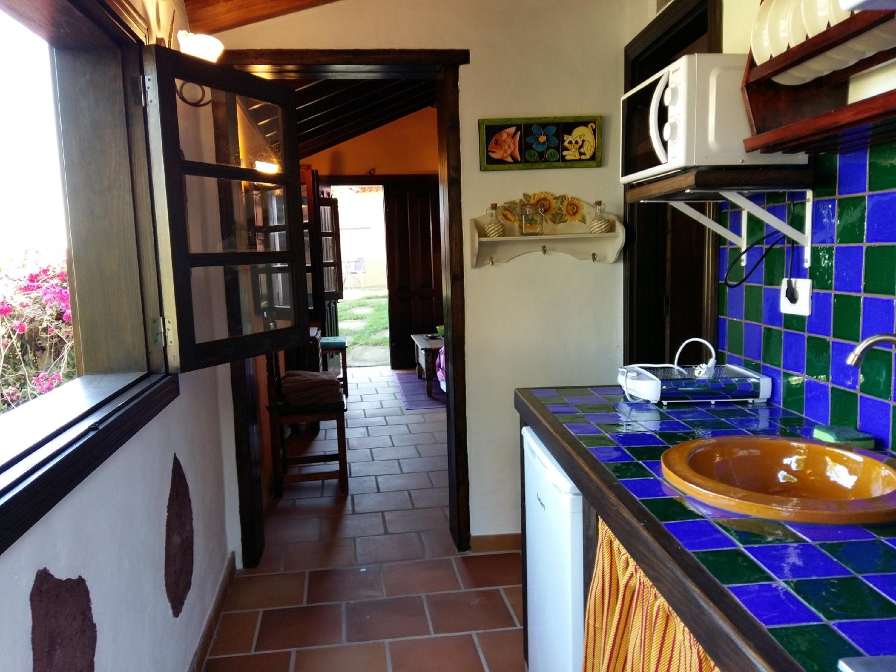Apartment with Terrace - Photo 10