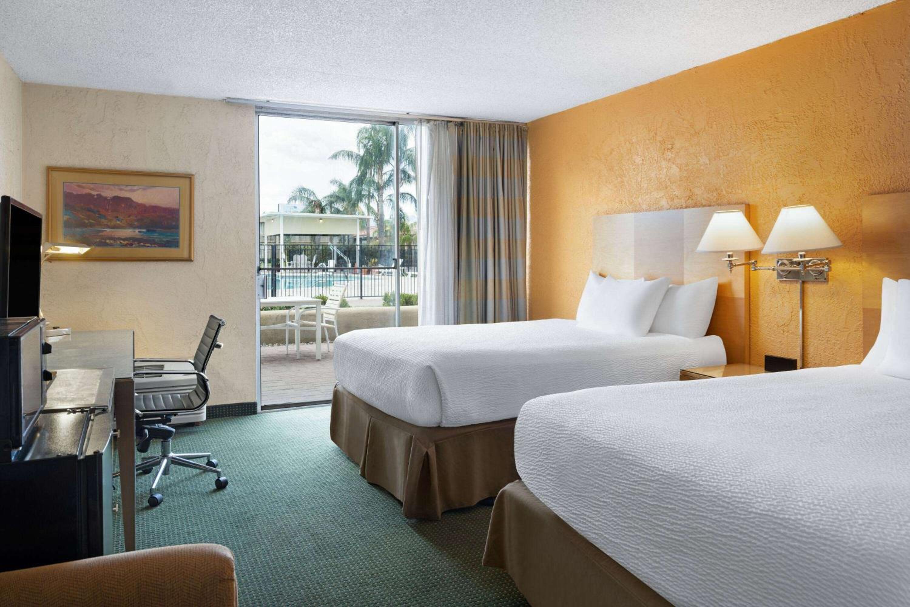 Queen Room with Two Queen Beds - Non-Smoking photo 1