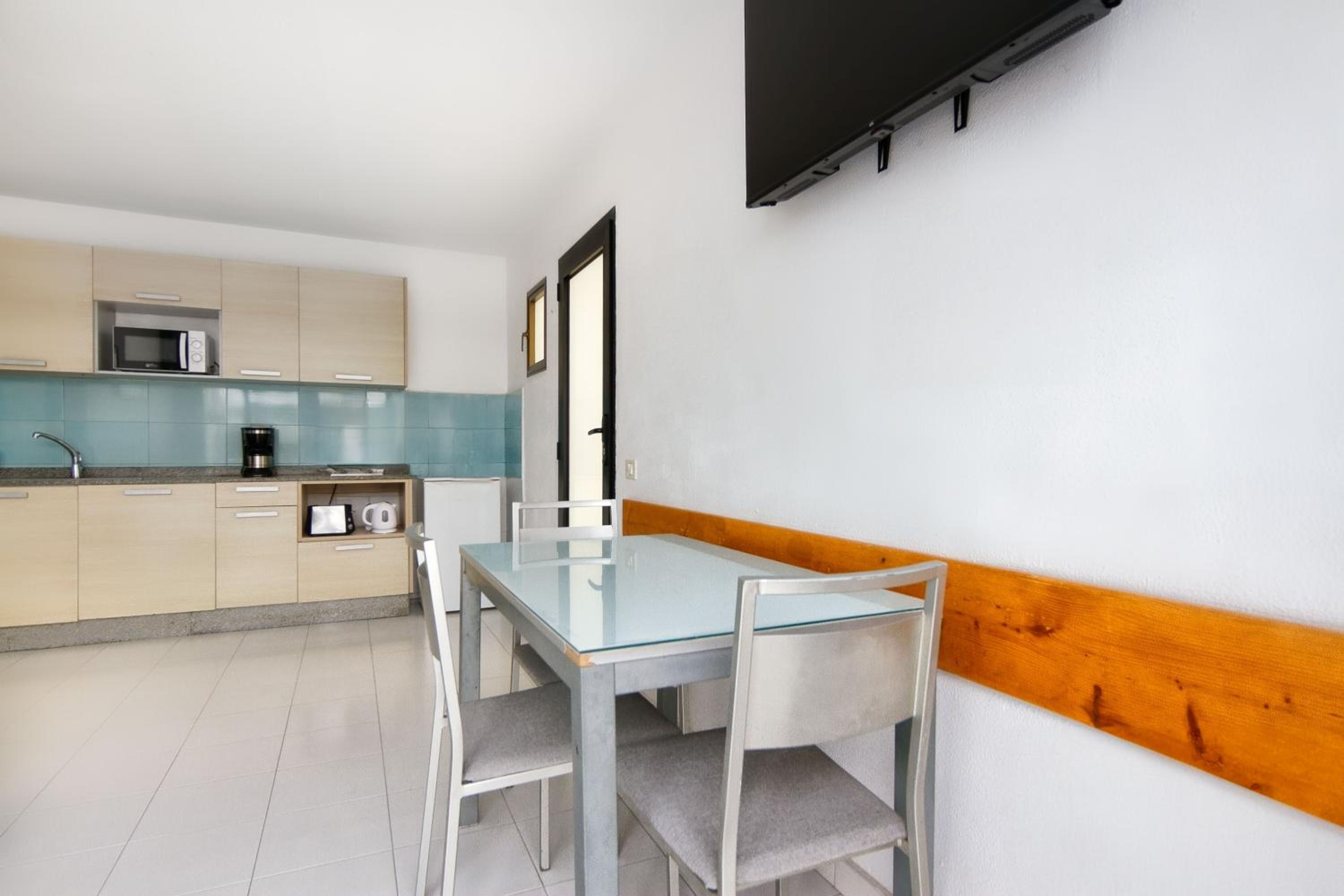 One-Bedroom Apartment - Photo 27
