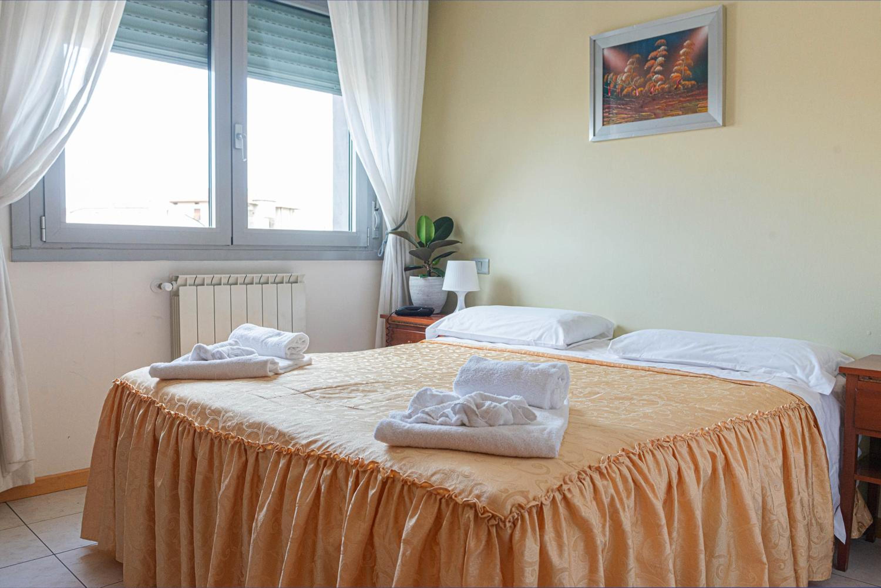 One-Bedroom Apartment - Photo 8