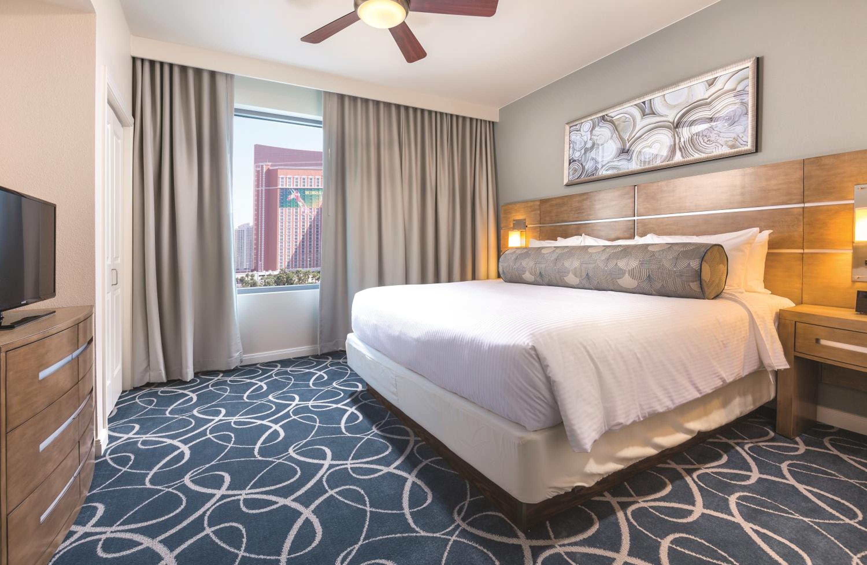 One Bedroom Deluxe Suite