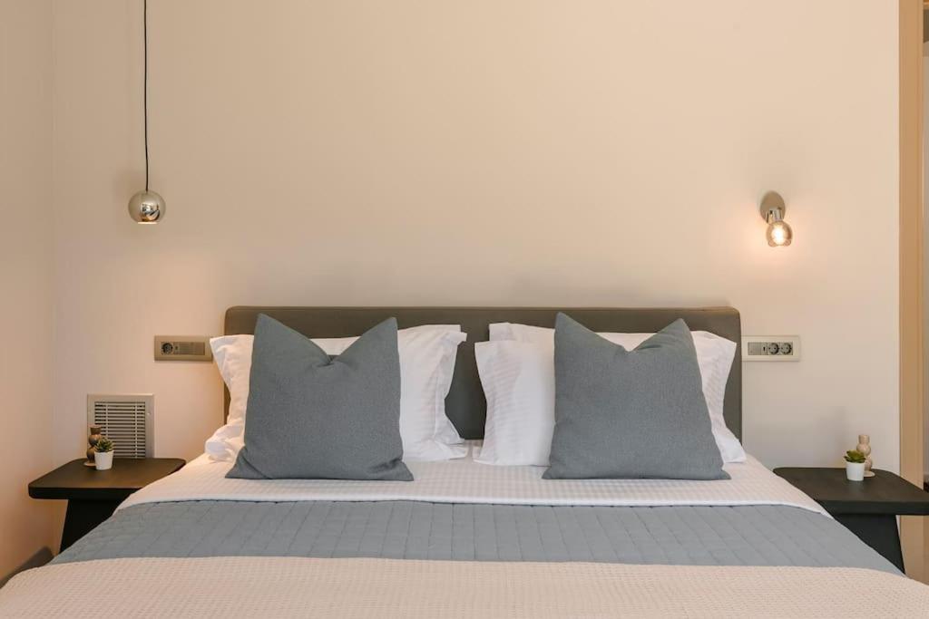 Three-Bedroom Villa photo 1