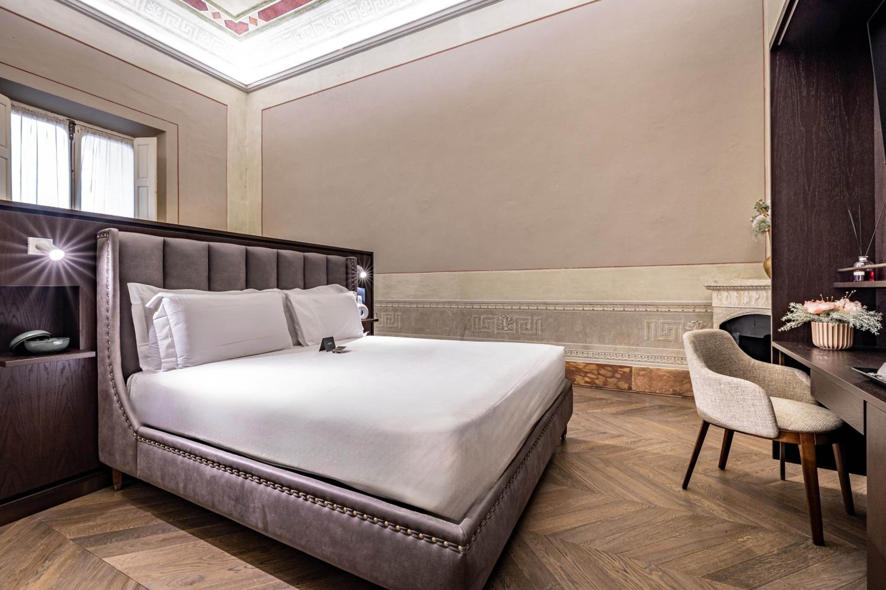 Superior King Room
