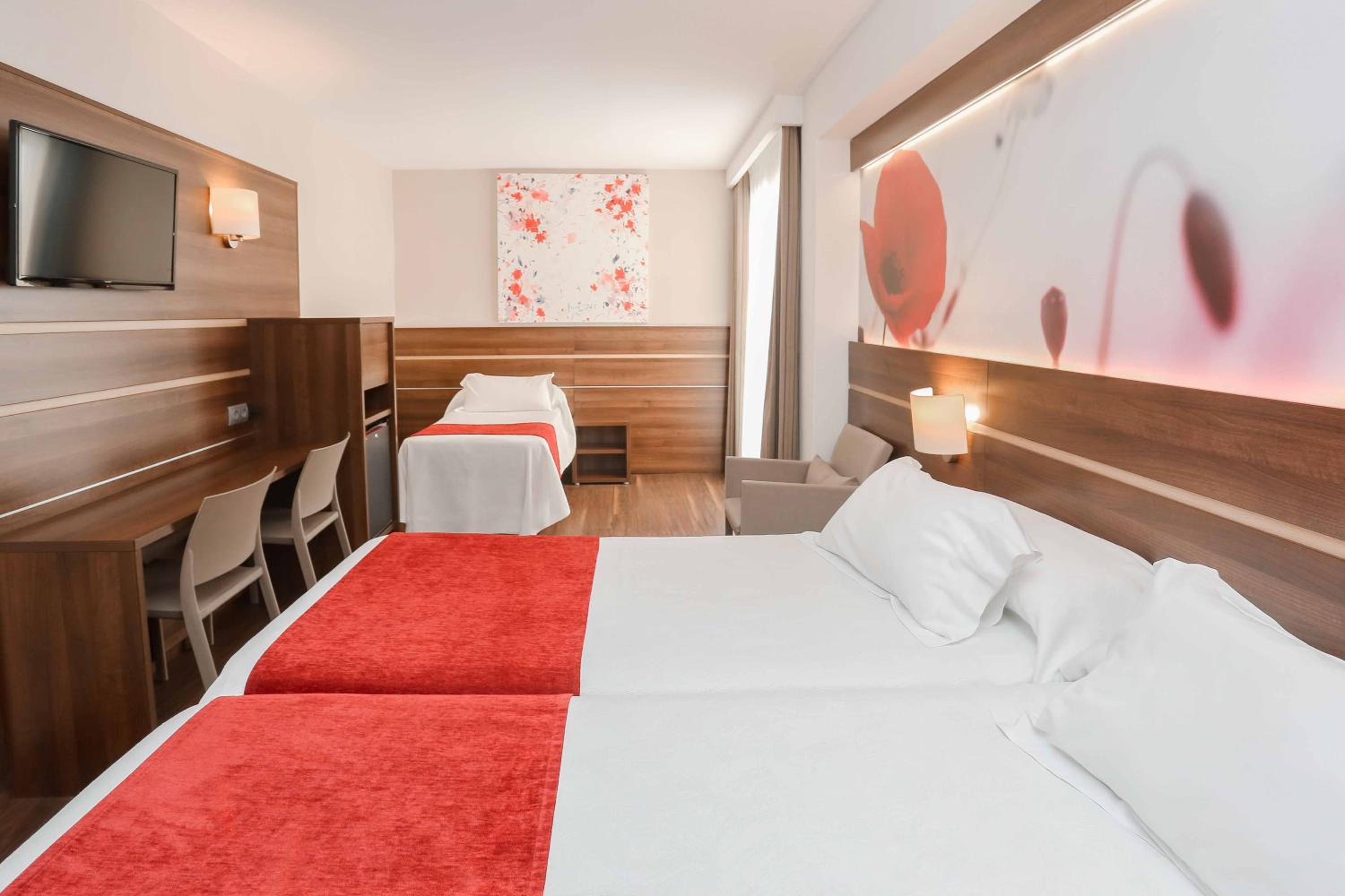 Triple Room with View photo 3