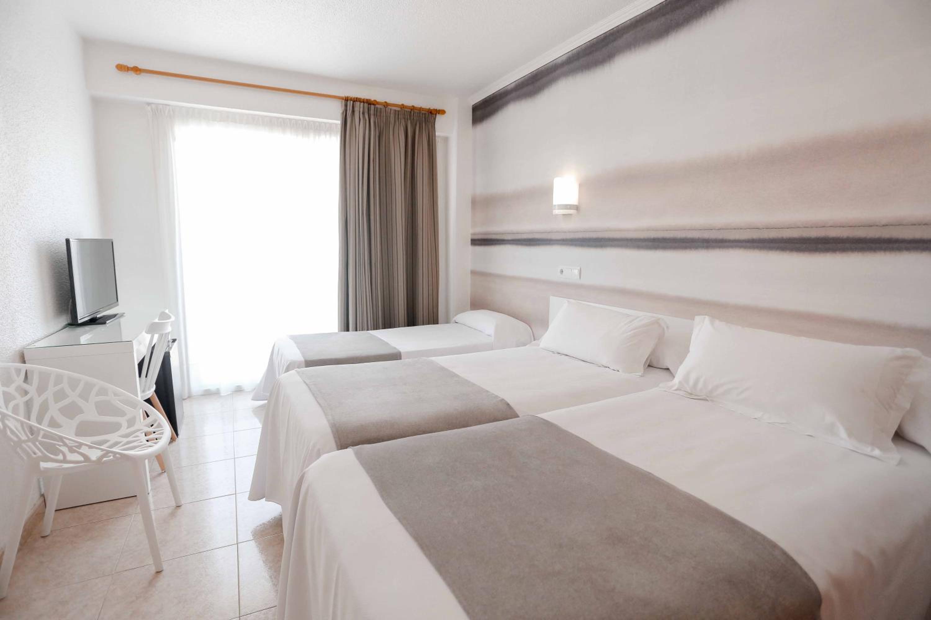 Standard Triple Room (2 Adults + 1 Child)