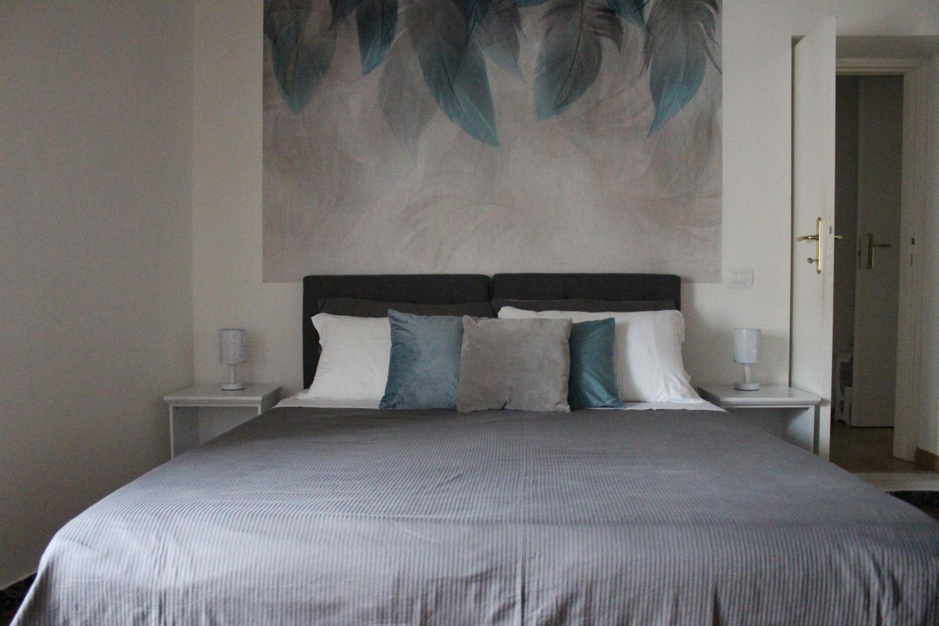 Double Room with Private Bathroom - Photo 6