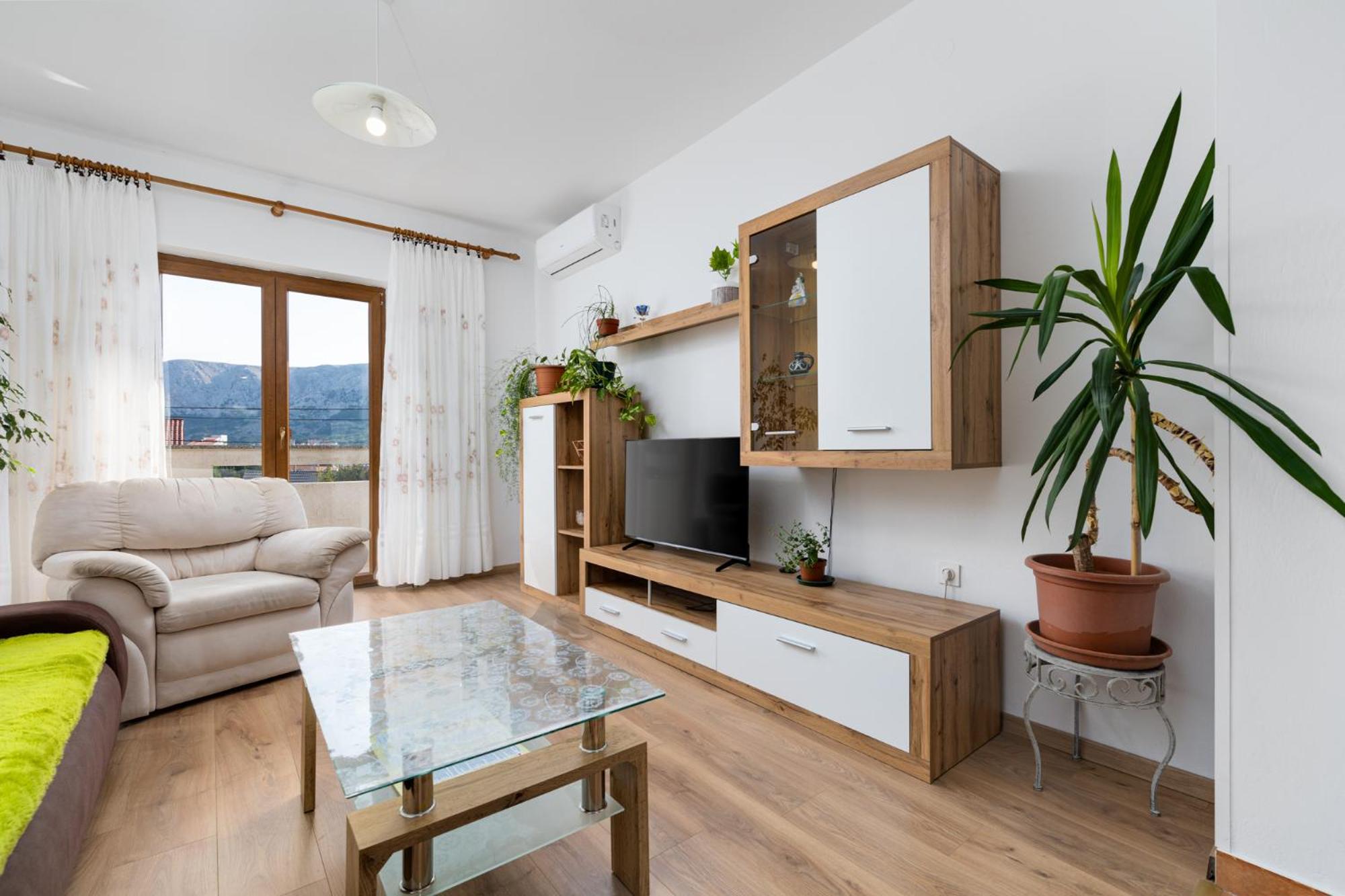 Apartment photo 1