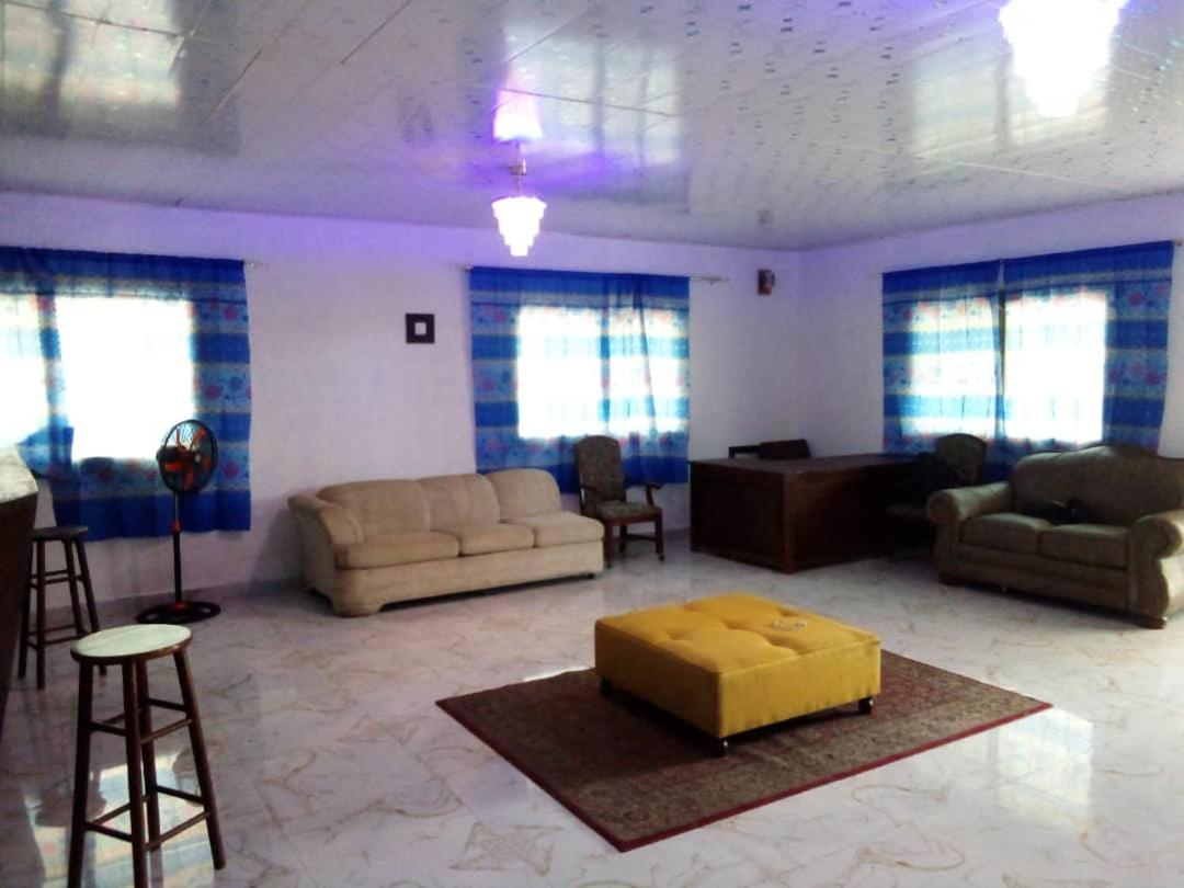 Deluxe Double Room (2 Adults + 1 Child) photo 3