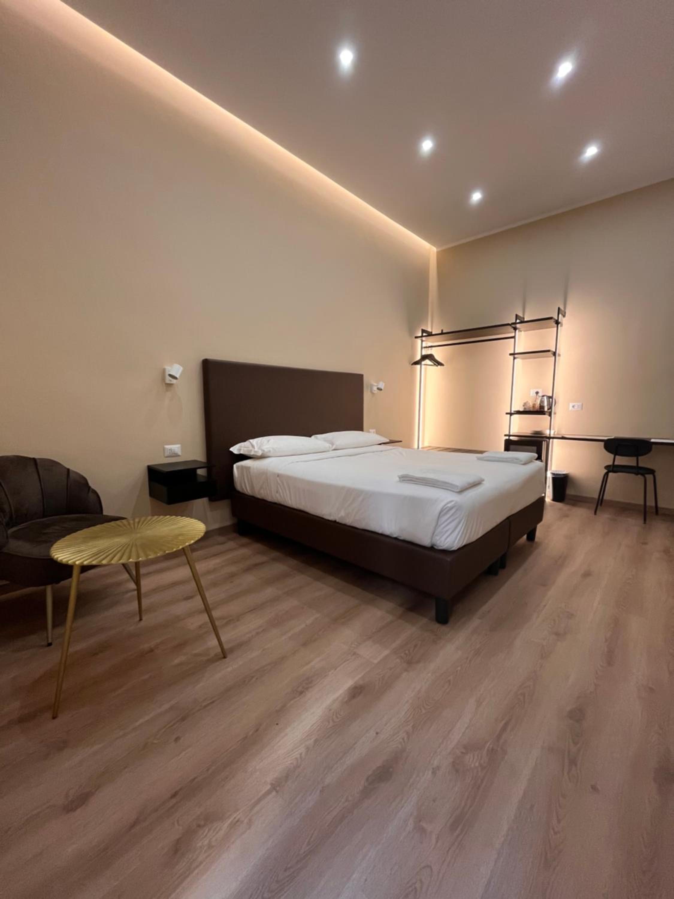 Deluxe Junior Suite photo 2