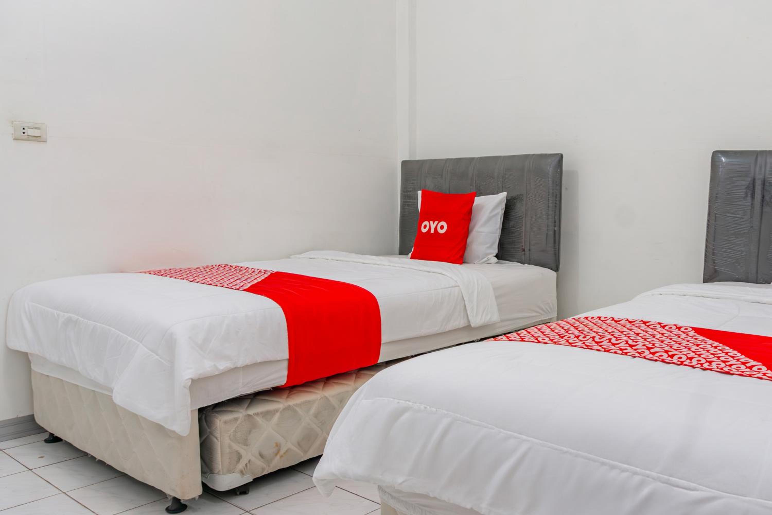 Delxue Twin Room photo 3