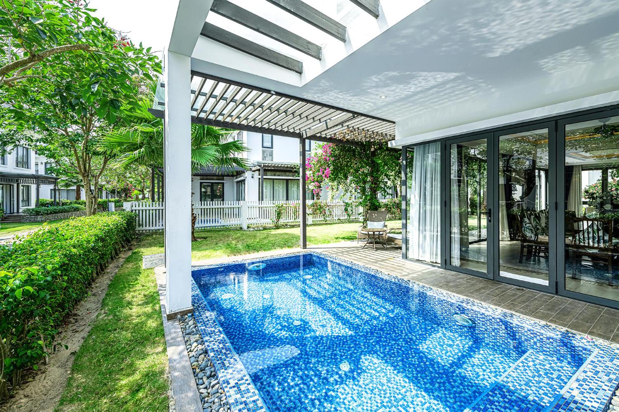 Four-Bedroom Villa with Garden View