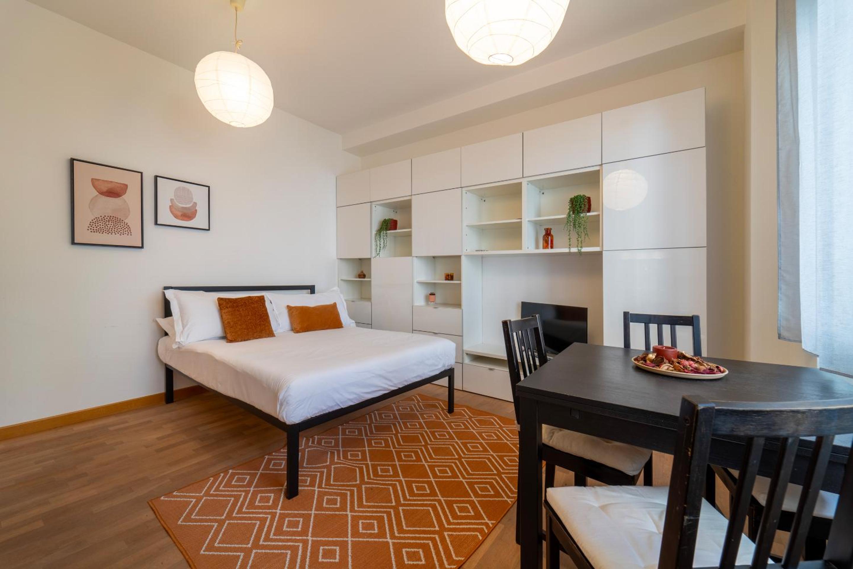 Studio Apartment