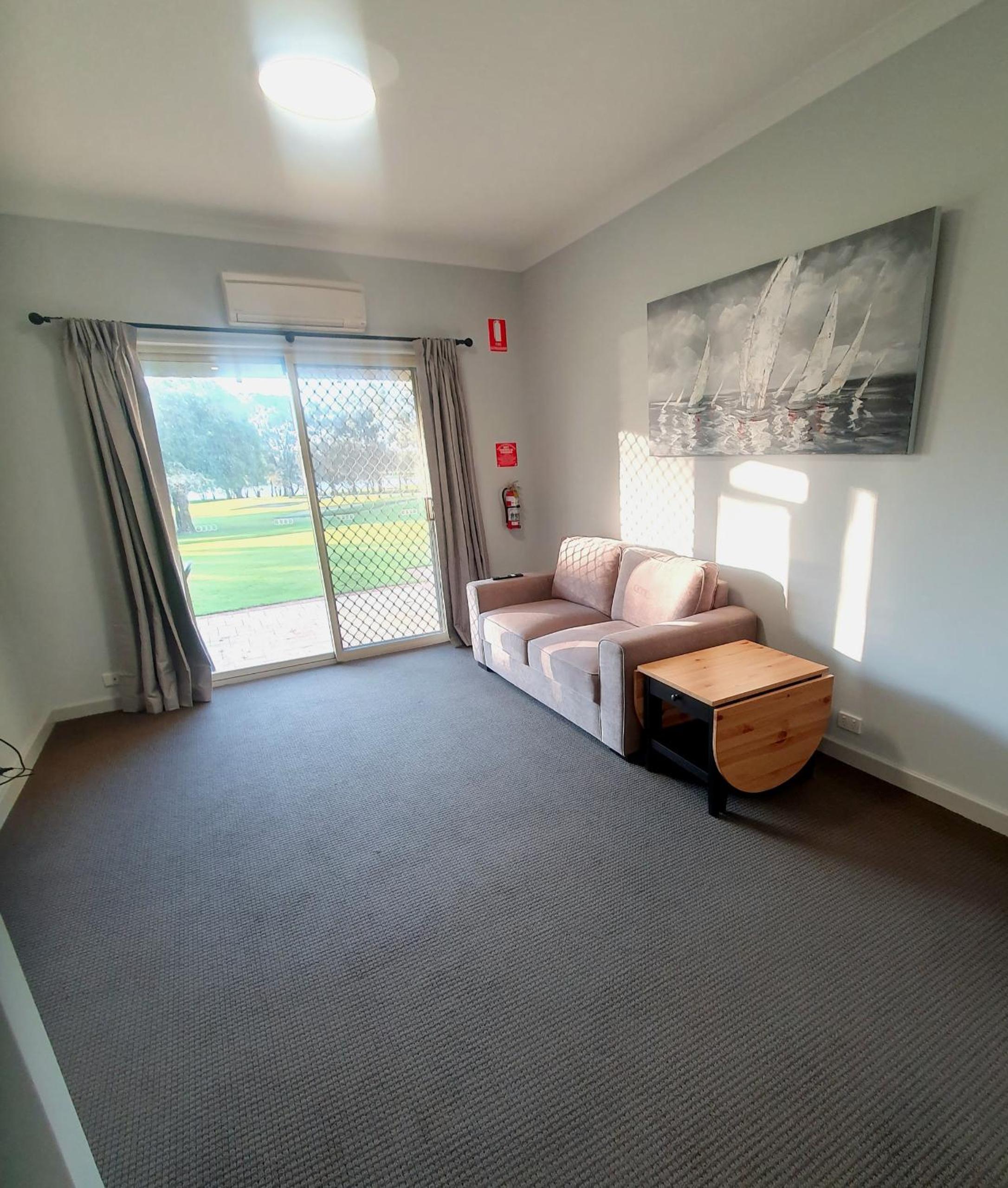 Superior Apartment photo 2