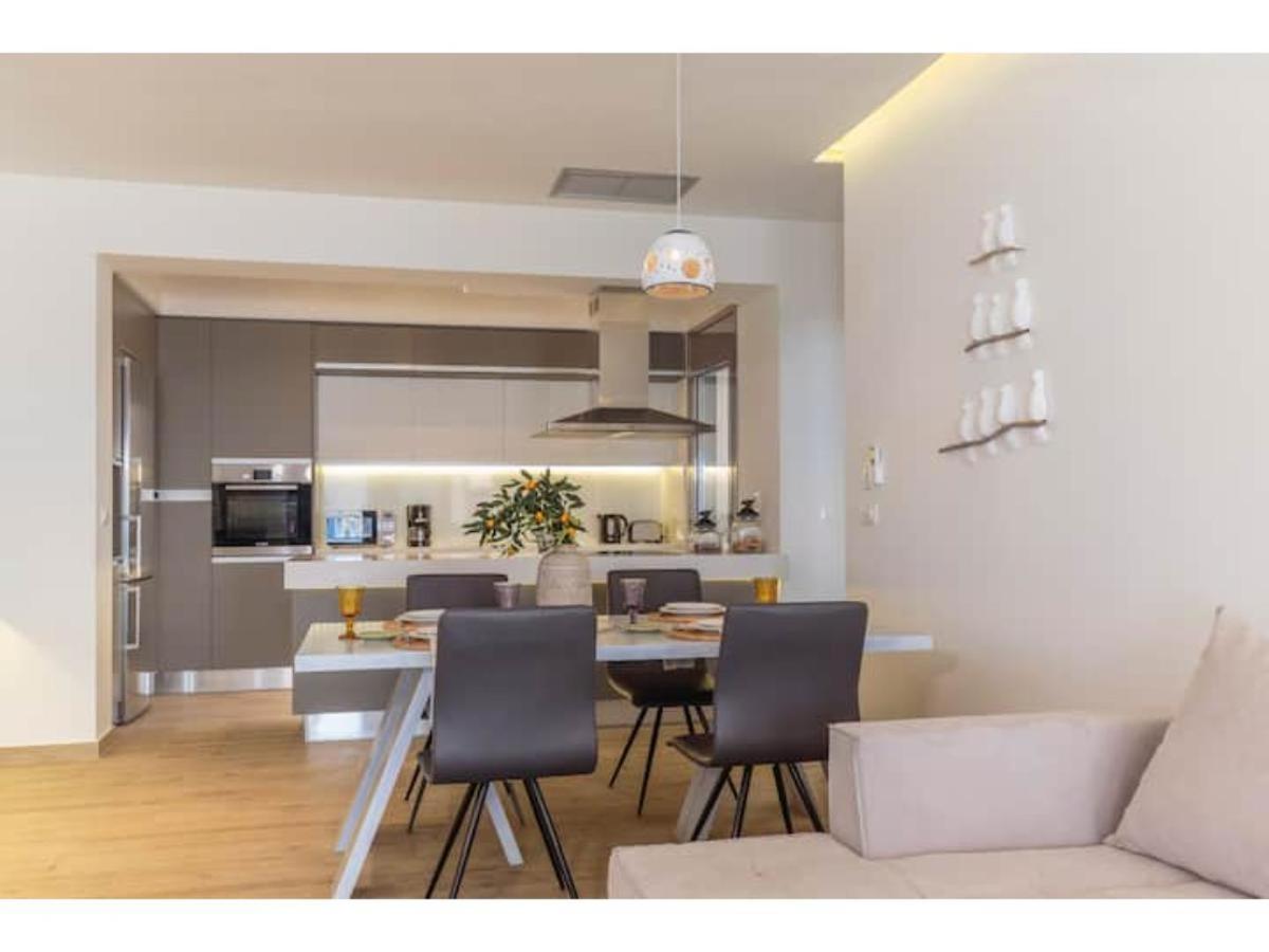 Villa photo 2