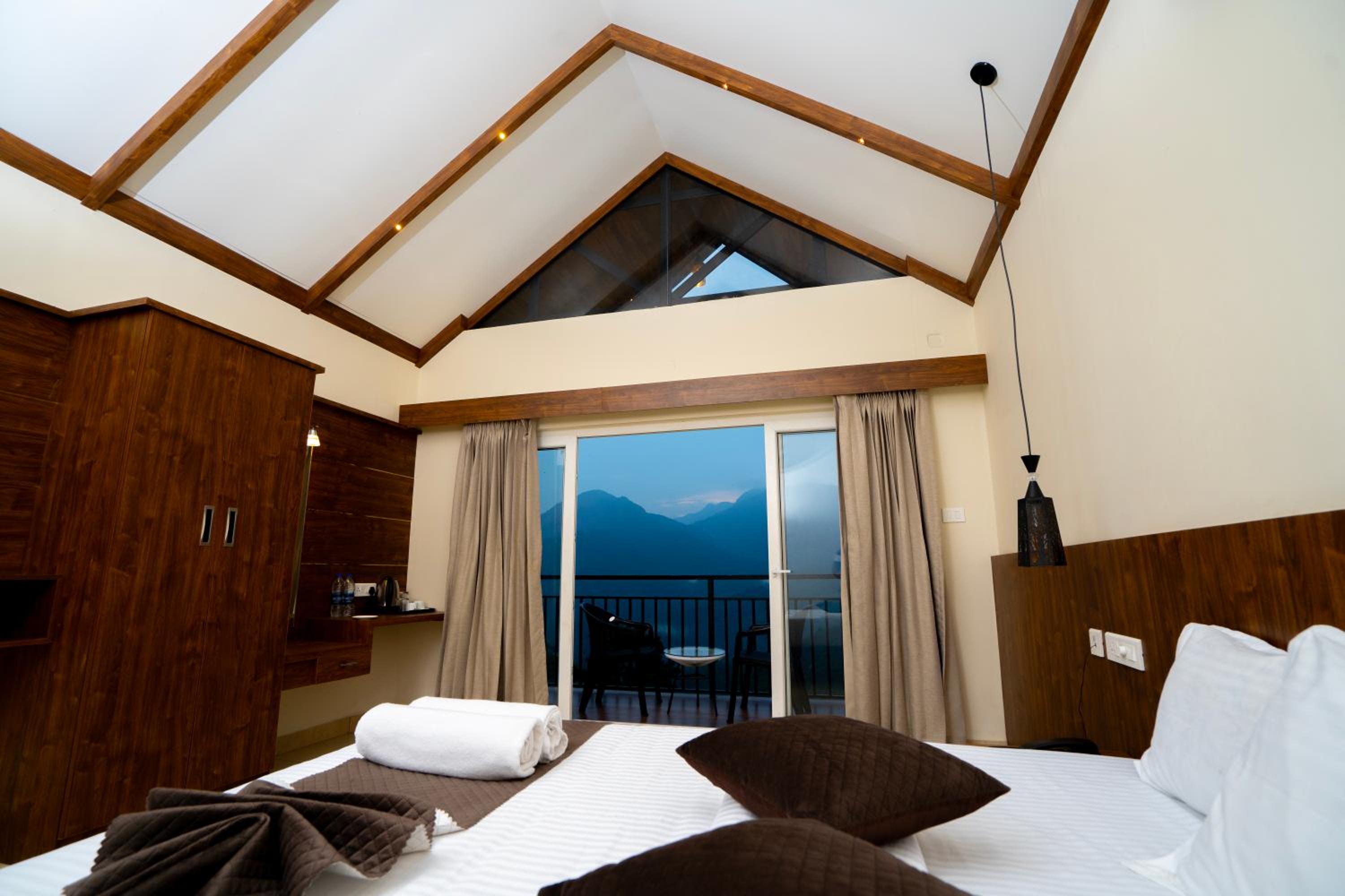 Mountain View Room