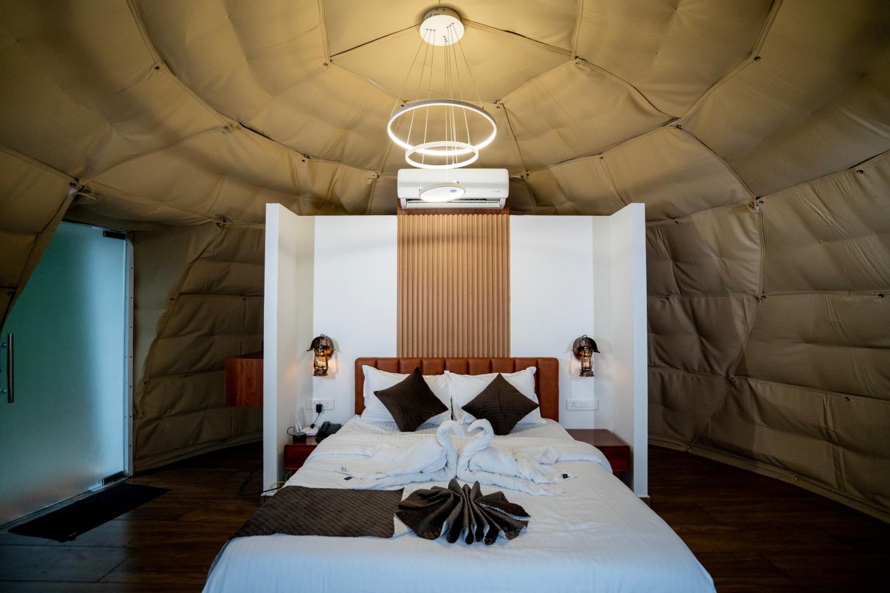 Honeymoon Dome