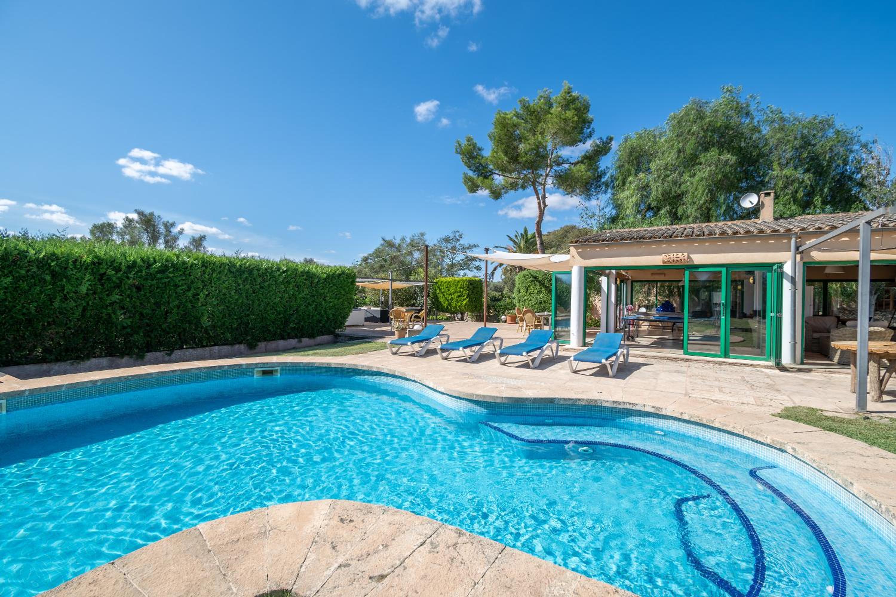 Villa with Garden View - Photo 26