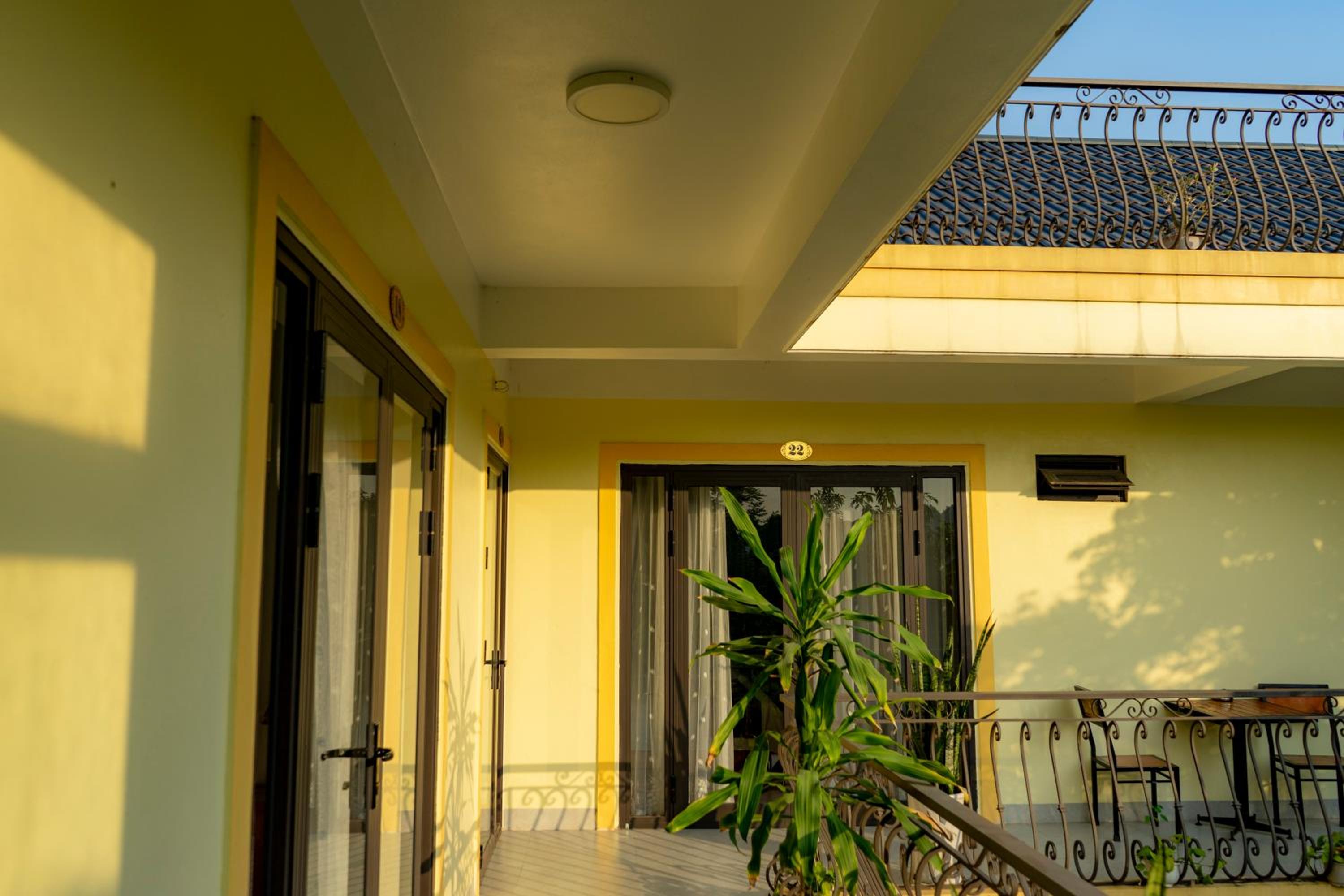 Deluxe Triple Room - Photo 8