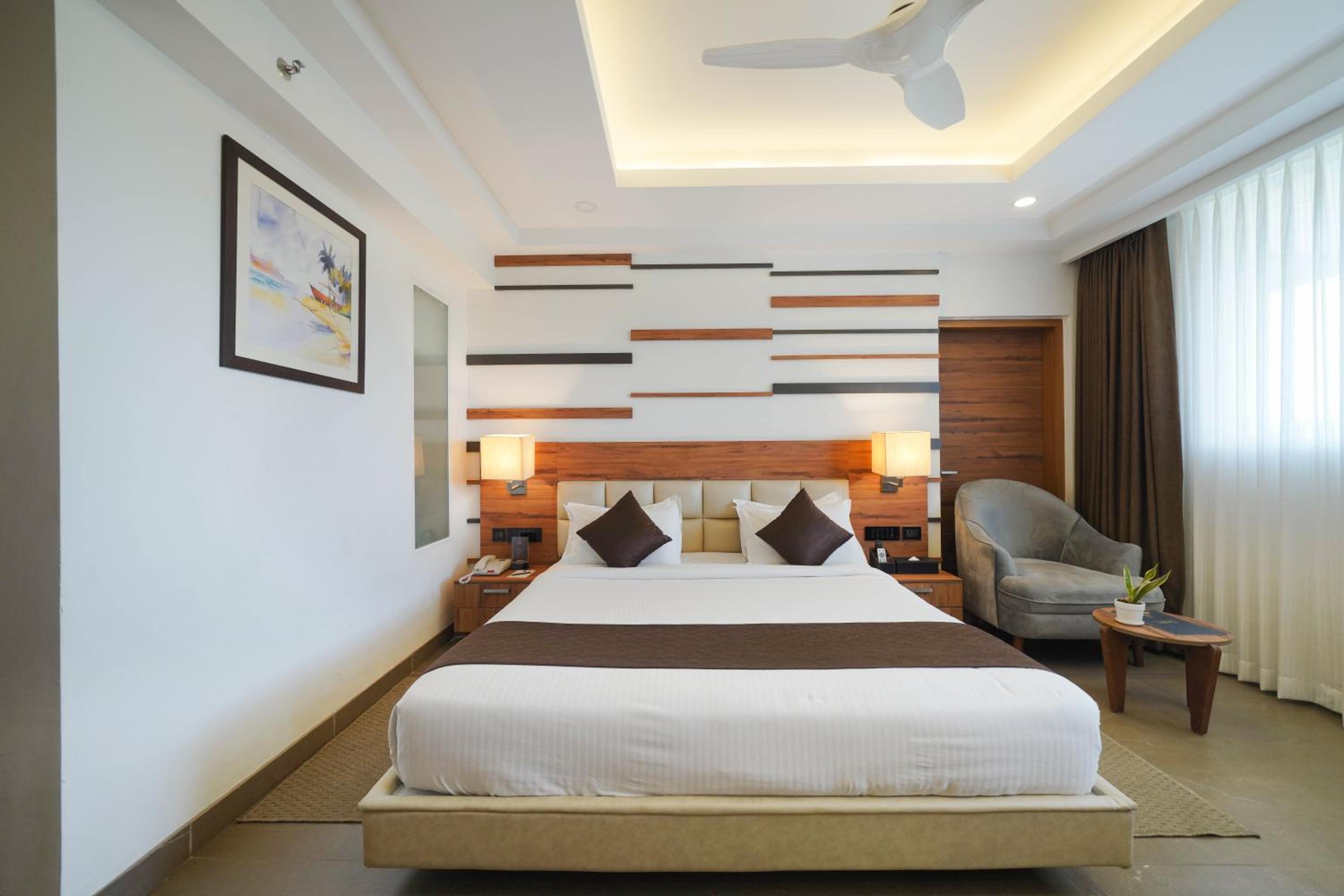 Deluxe Room with 15% off on session of 60 mins Spa