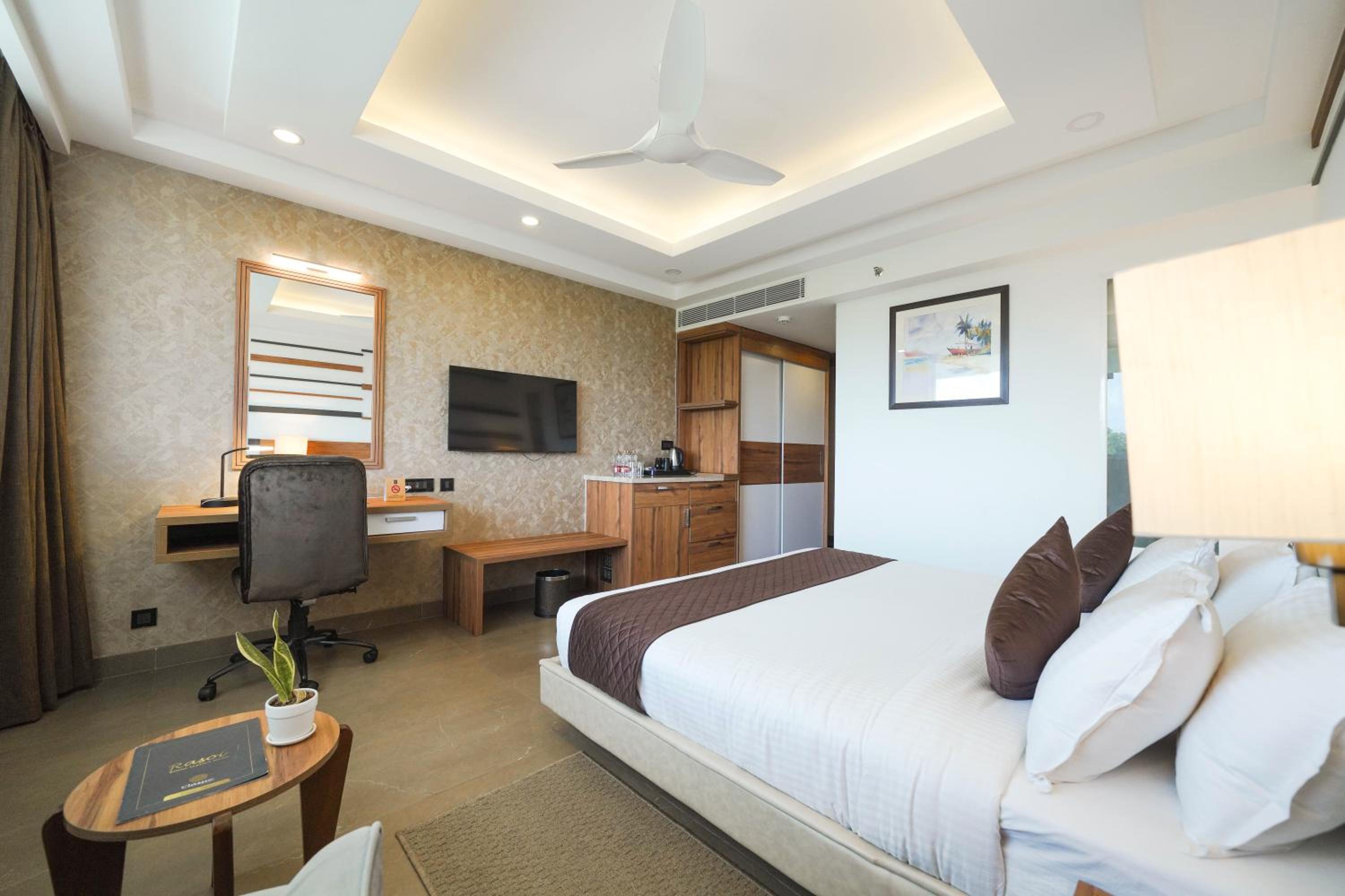 Deluxe Room with 15% off on session of 60 mins Spa