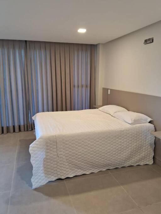 Five-Bedroom House photo 1